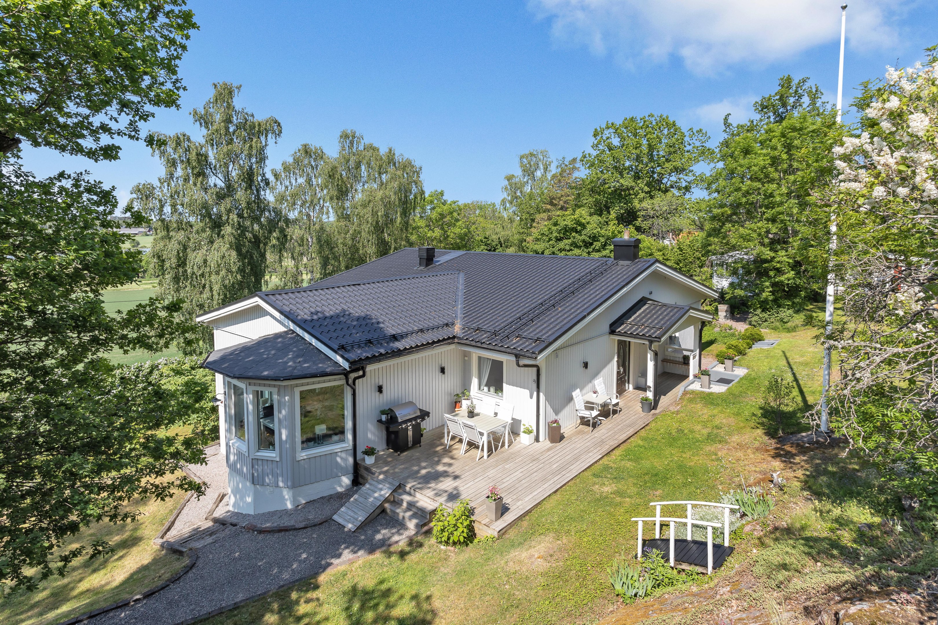 Bostadsbild från Edshammar 45 och Edshammar 43, Till salu i Storvreta, Uppsala