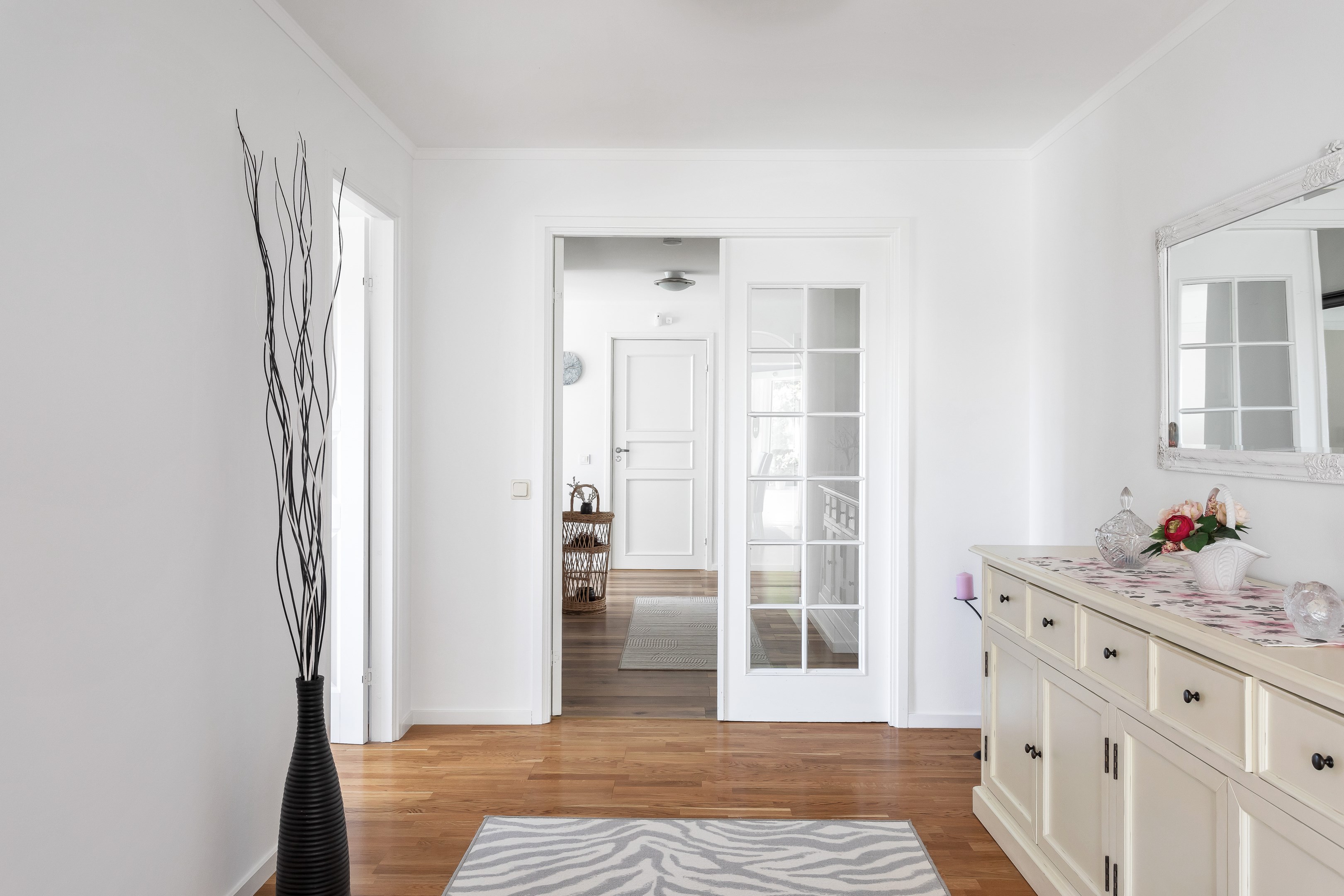 Bostadsbild från Edshammar 45 och Edshammar 43, Till salu i Storvreta, Uppsala