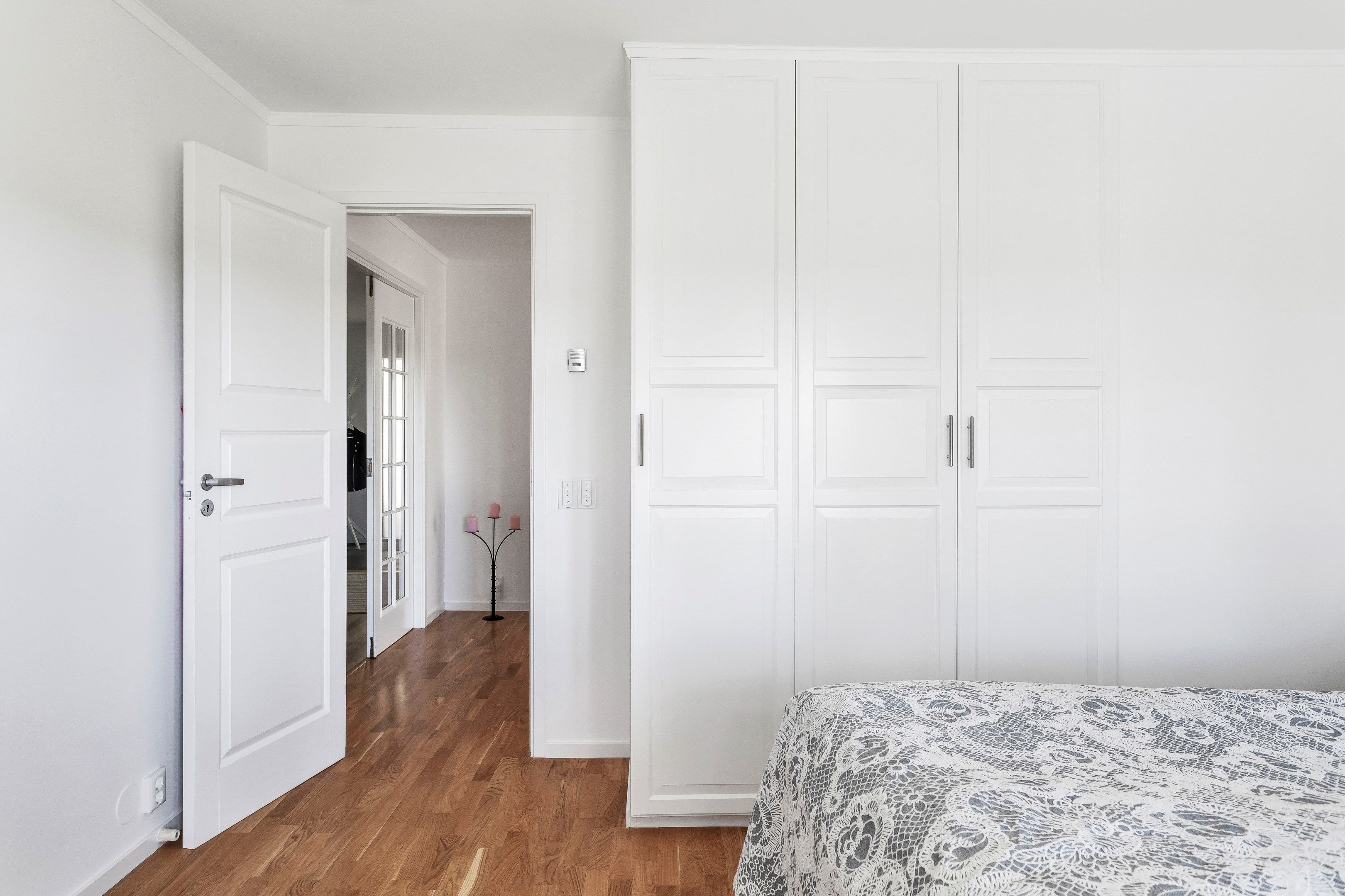 Bostadsbild från Edshammar 45 och Edshammar 43, Till salu i Storvreta, Uppsala