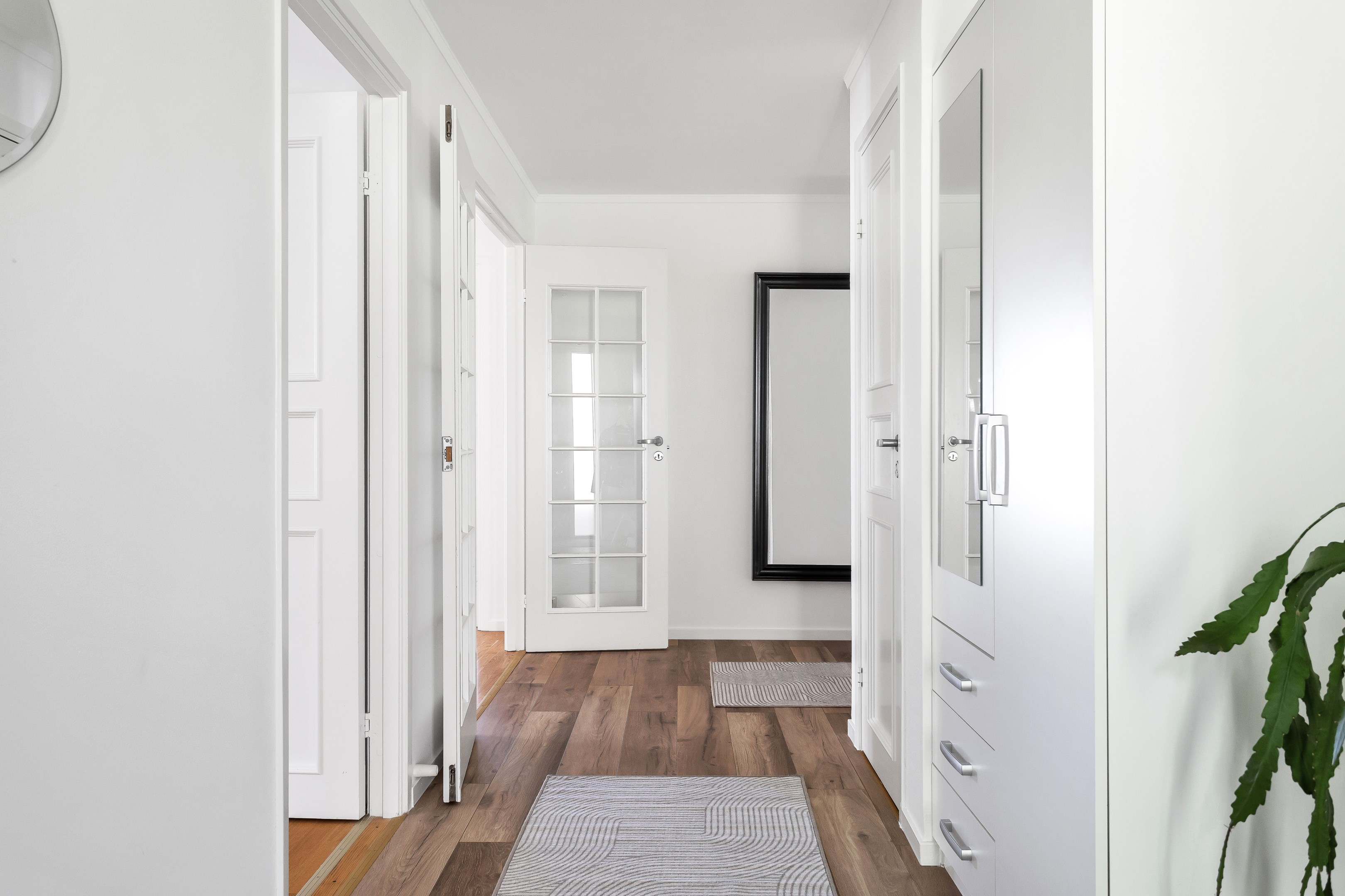 Bostadsbild från Edshammar 45 och Edshammar 43, Till salu i Storvreta, Uppsala