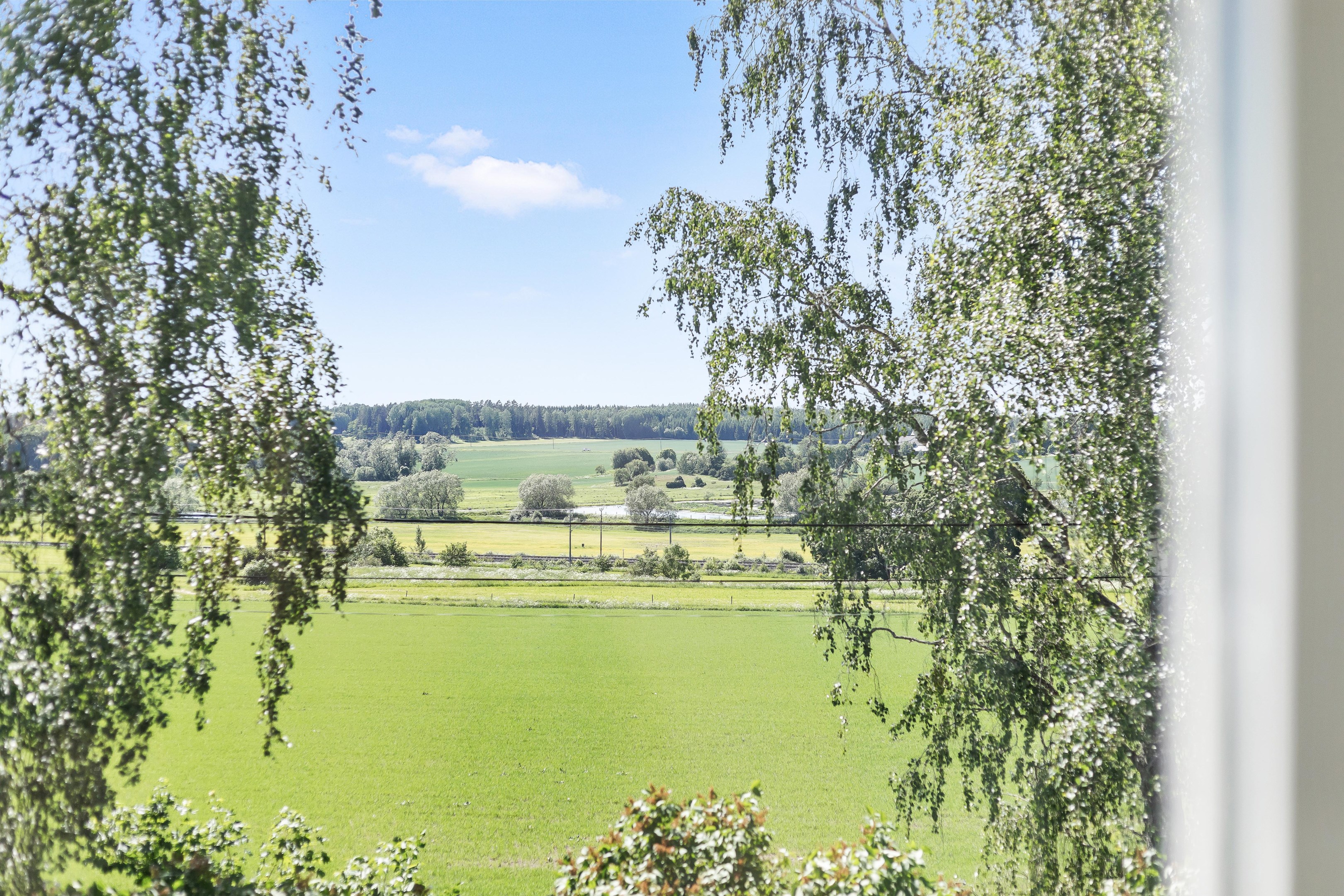 Bostadsbild från Edshammar 45 och Edshammar 43, Till salu i Storvreta, Uppsala