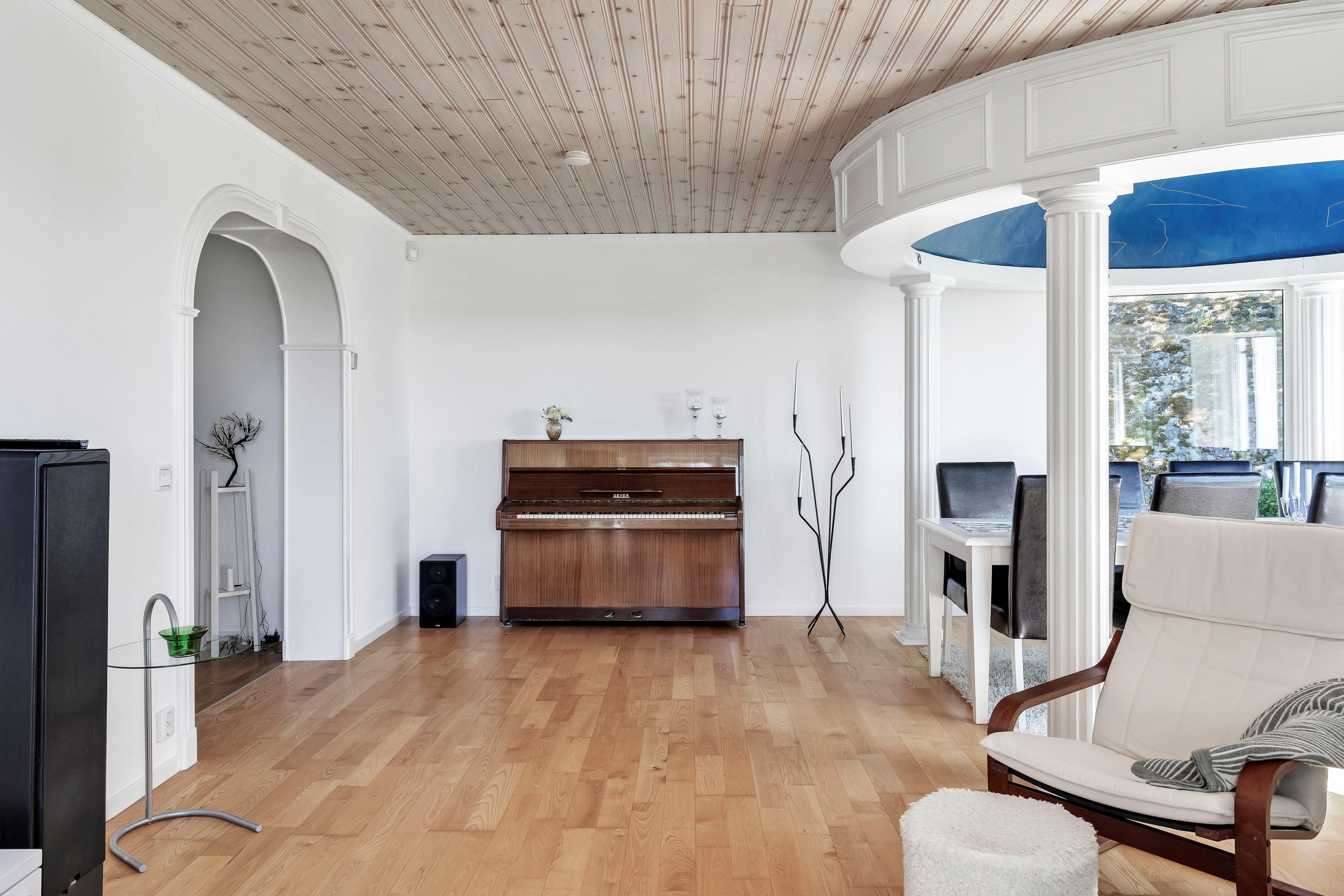 Bostadsbild från Edshammar 45 och Edshammar 43, Till salu i Storvreta, Uppsala