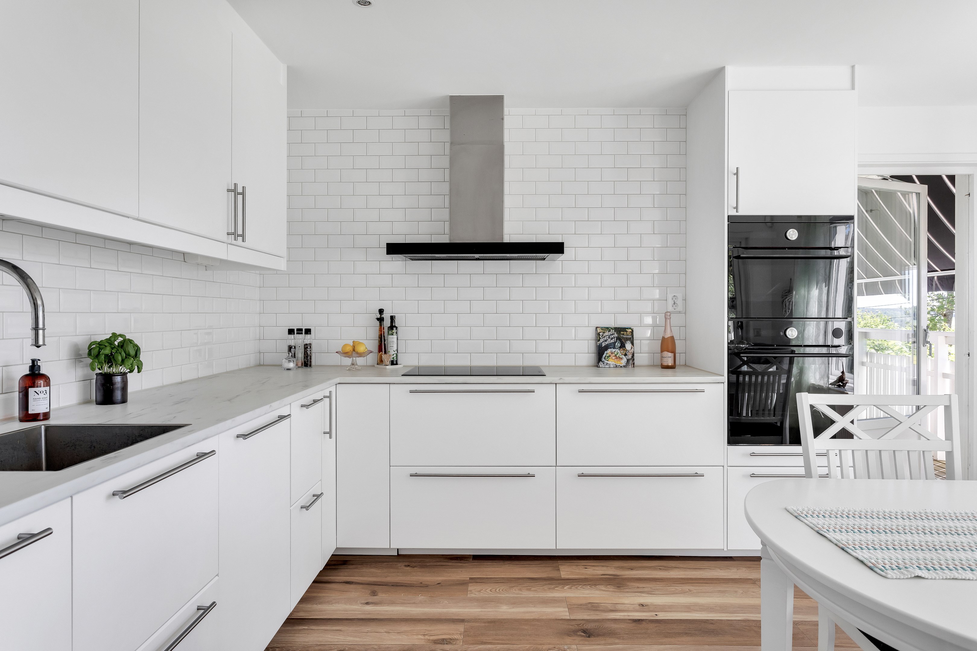 Bostadsbild från Edshammar 45 och Edshammar 43, Till salu i Storvreta, Uppsala