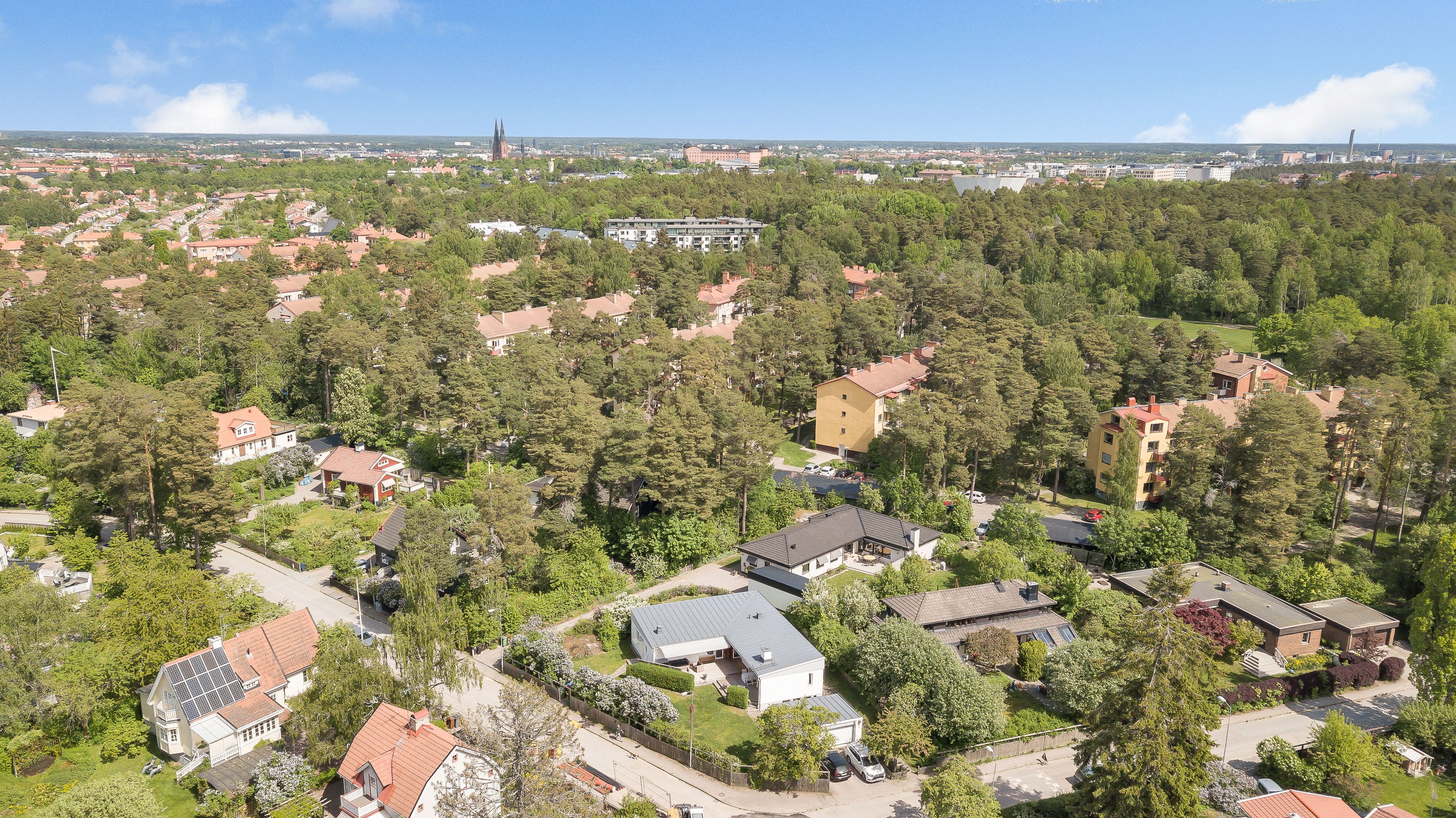 Bostadsbild från Skogsbergsvägen 3, Såld i Eriksberg, Uppsala