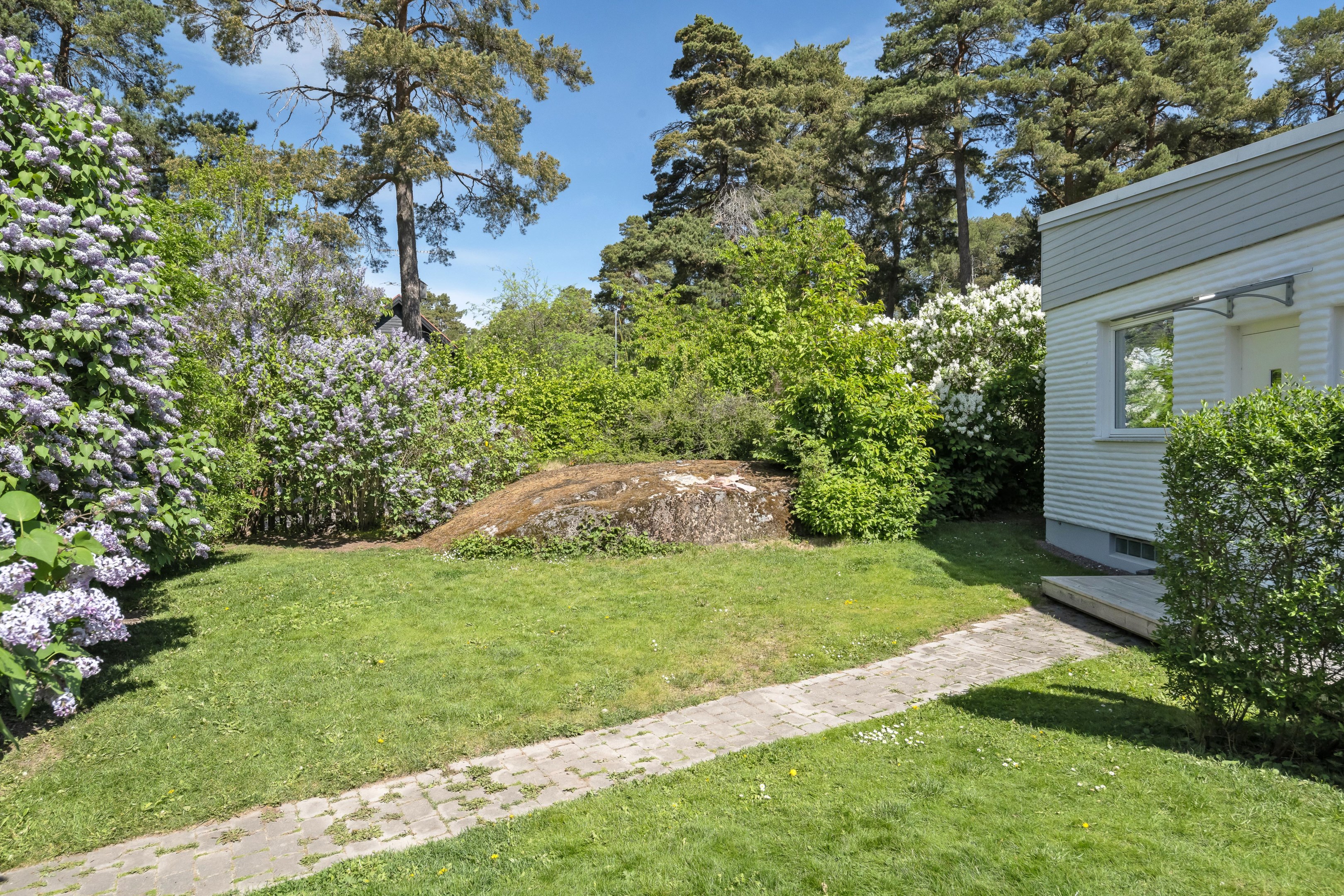 Bostadsbild från Skogsbergsvägen 3, Såld i Eriksberg, Uppsala