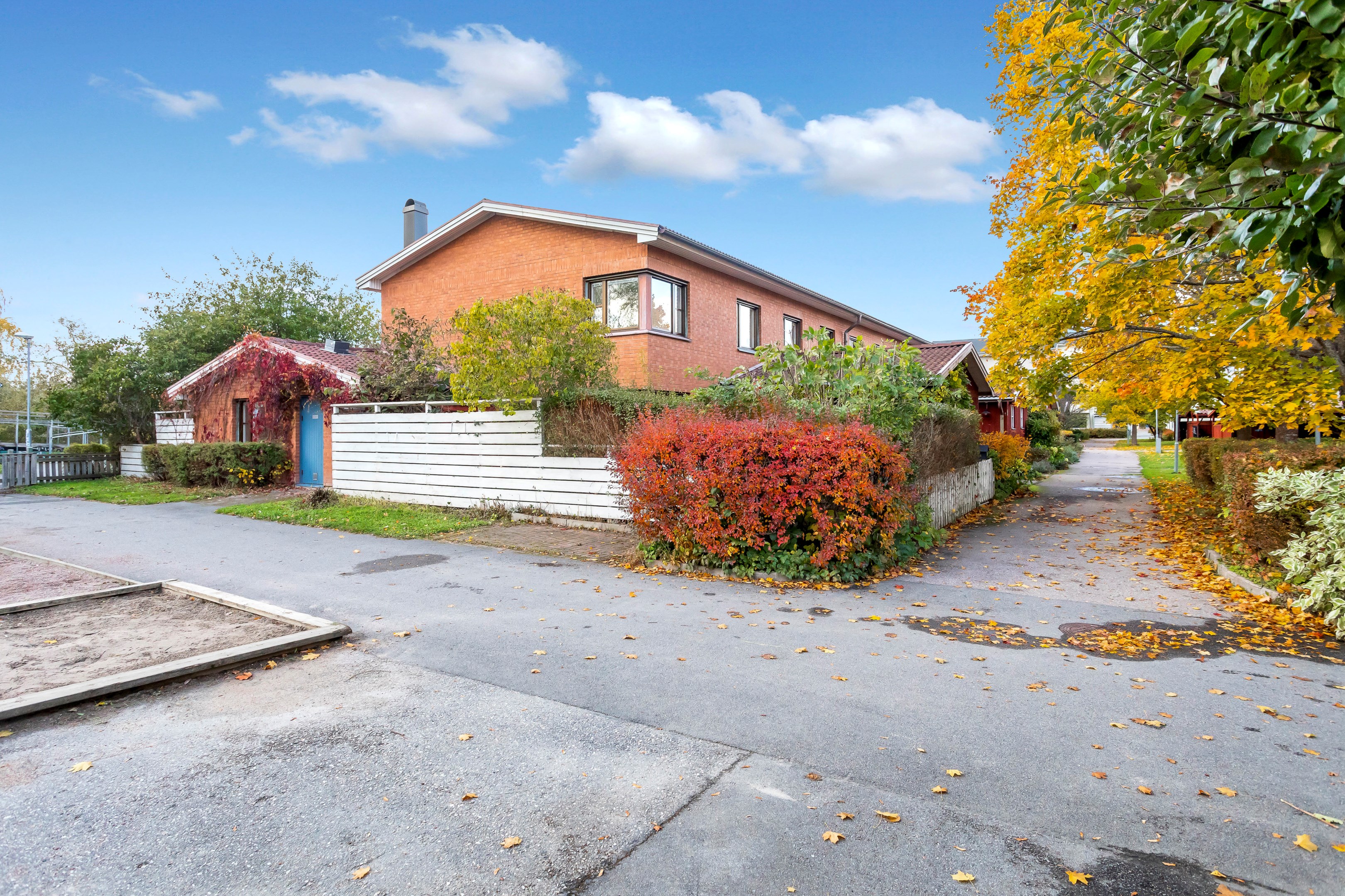 Bostadsbild från Svartbäcksgatan 48A, Såld i Svartbäcken, Uppsala