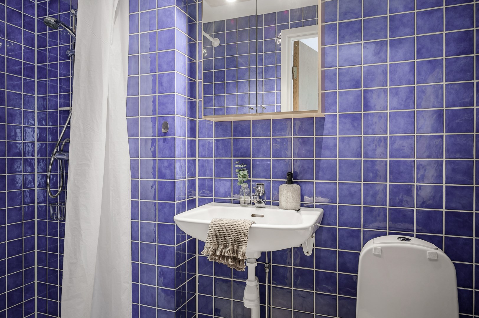 Bostadsbild från Svanevitsvägen 12, Såld i Skuru, Nacka