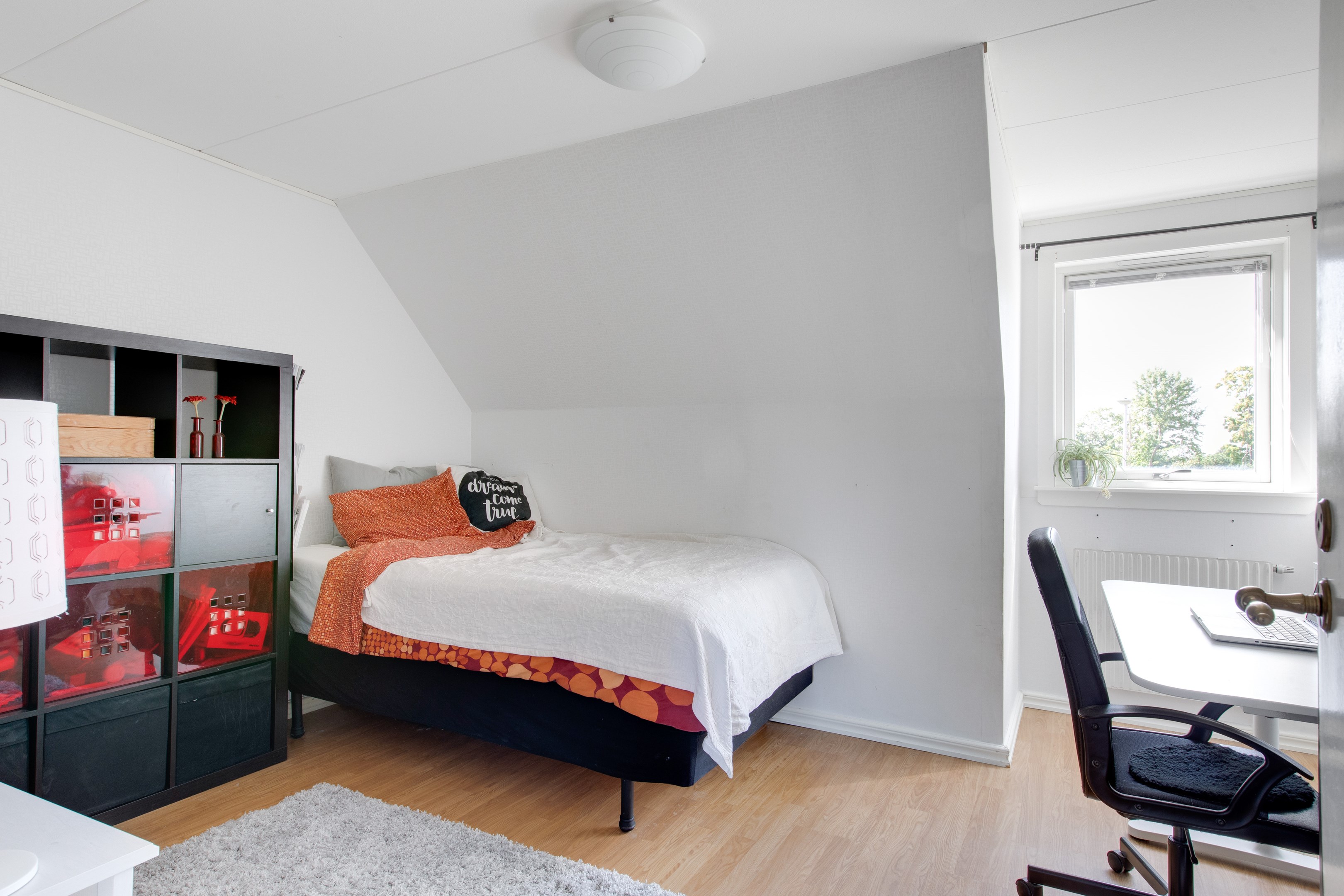 Bostadsbild från Rotfruktsgatan 16, Såld i Årsta, Uppsala