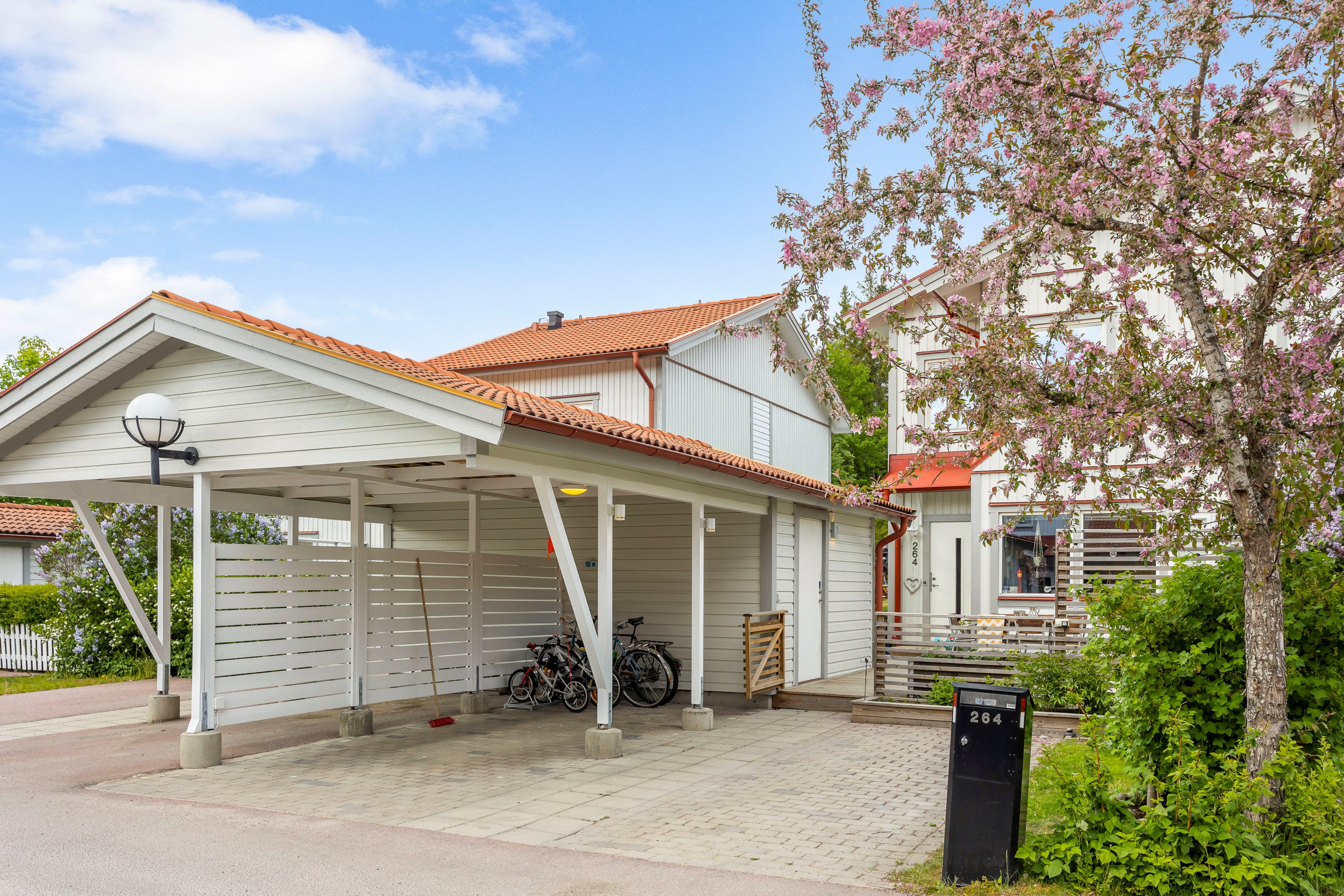 Bostadsbild från Herrhagsvägen 264, Såld i Herrhagen, Uppsala