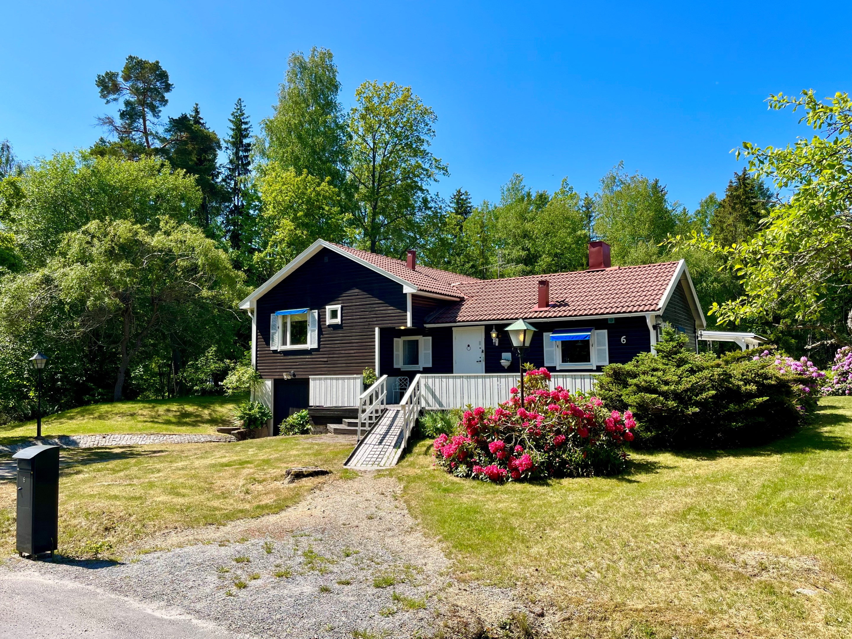 Bostadsbild från Fiskarvägen 6, Såld i Herrviksnäs, Värmdö