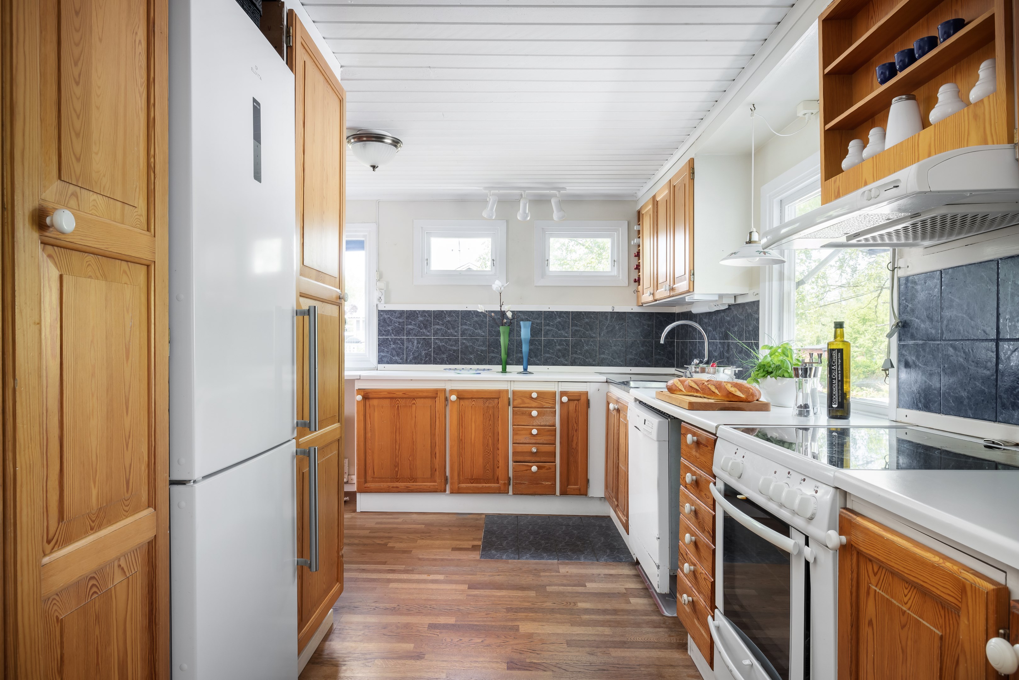 Bostadsbild från Fiskarvägen 6, Såld i Herrviksnäs, Värmdö