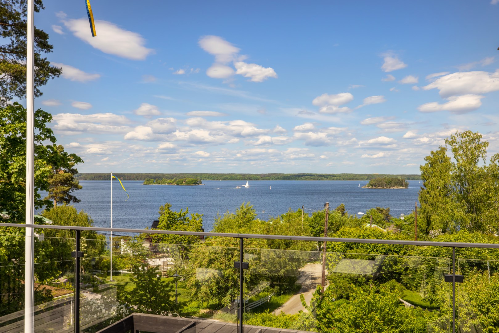 Bostadsbild från Höggarnsvägen 6, Såld i Kummelnäs, Nacka