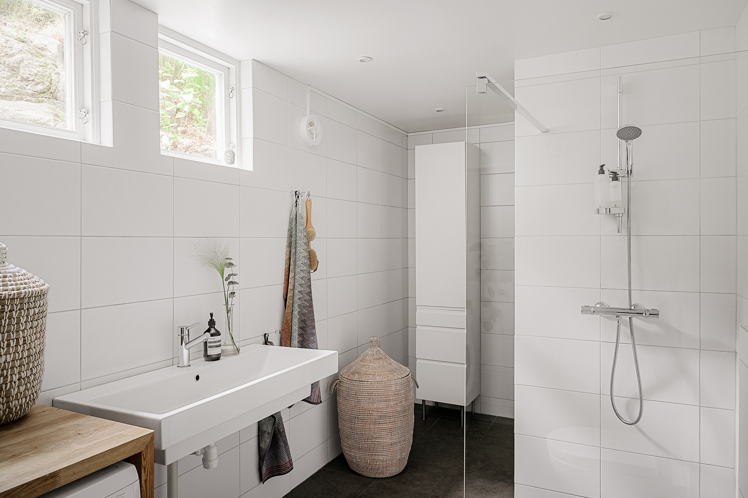 Bostadsbild från Kristinedalsvägen 33, Såld i Skuru, Nacka