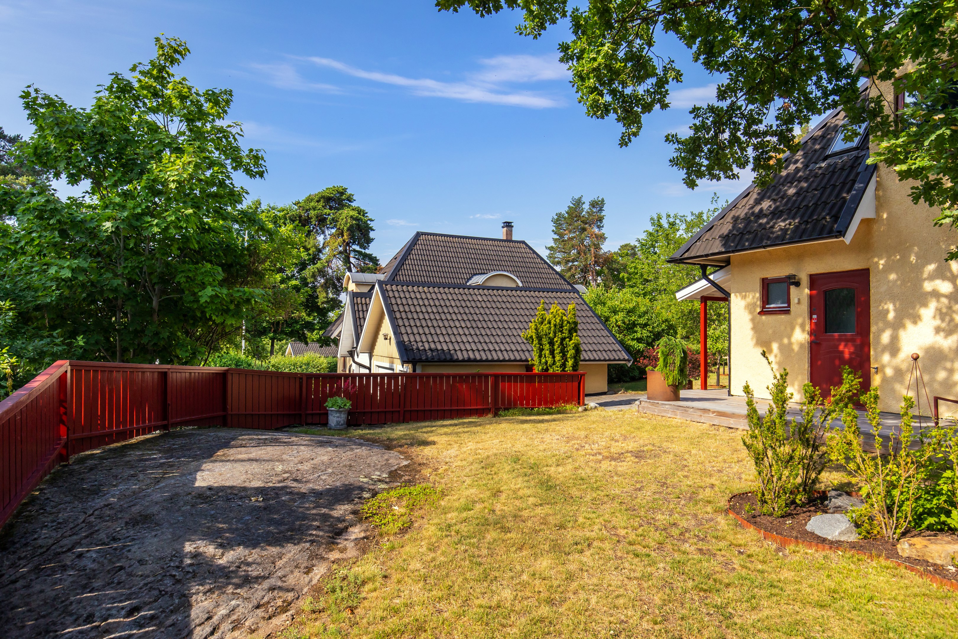 Bostadsbild från Skogdalsvägen 5, Såld i Björknäs, Nacka