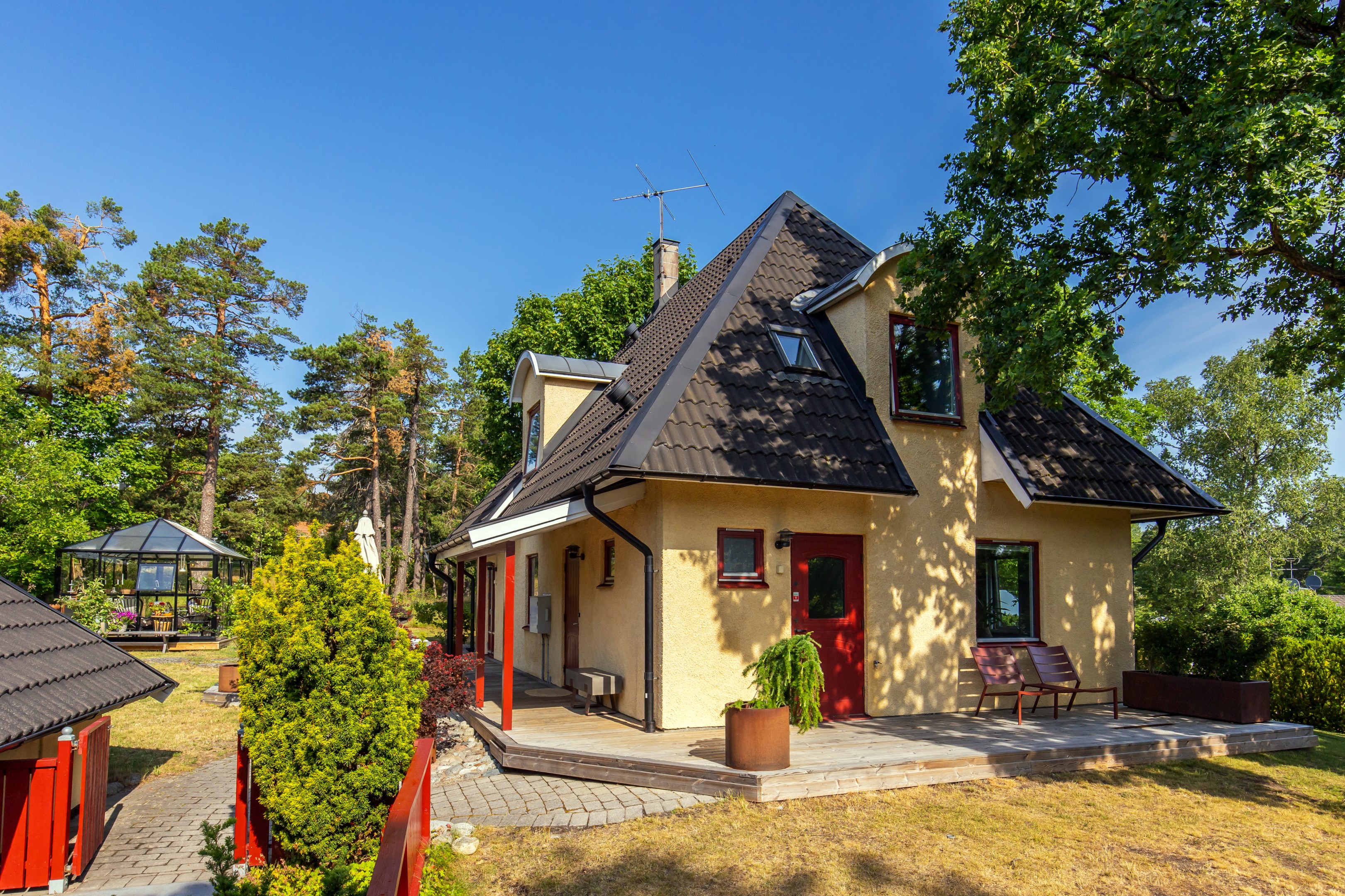 Bostadsbild från Skogdalsvägen 5, Såld i Björknäs, Nacka