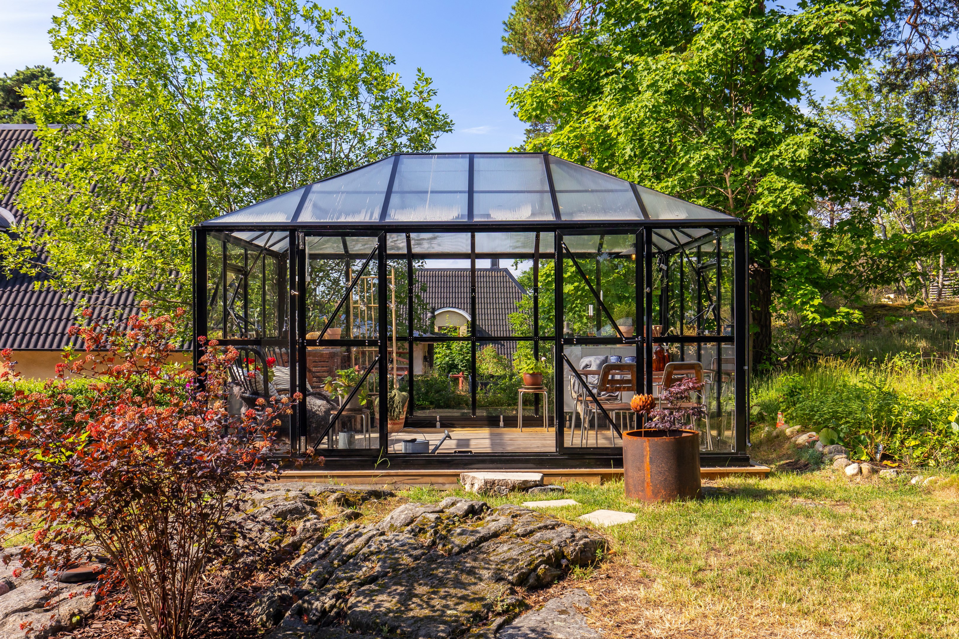 Bostadsbild från Skogdalsvägen 5, Såld i Björknäs, Nacka