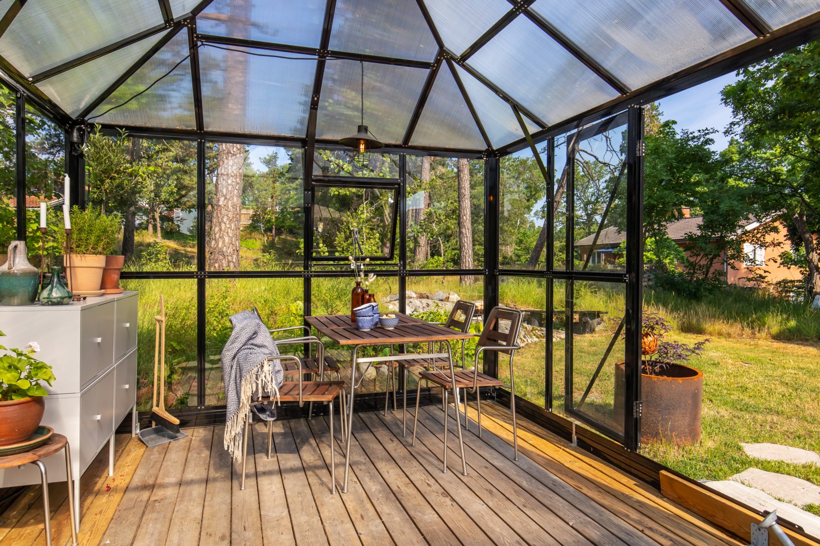 Bostadsbild från Skogdalsvägen 5, Såld i Björknäs, Nacka