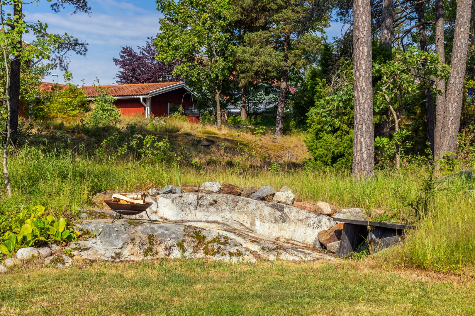 Bostadsbild från Skogdalsvägen 5, Såld i Björknäs, Nacka