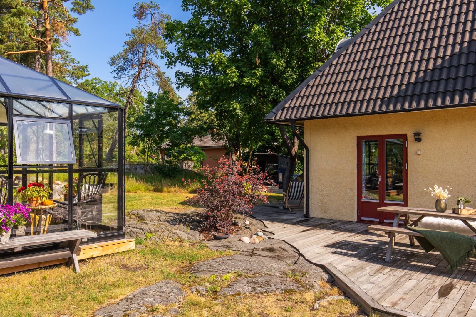 Bostadsbild från Skogdalsvägen 5, Såld i Björknäs, Nacka