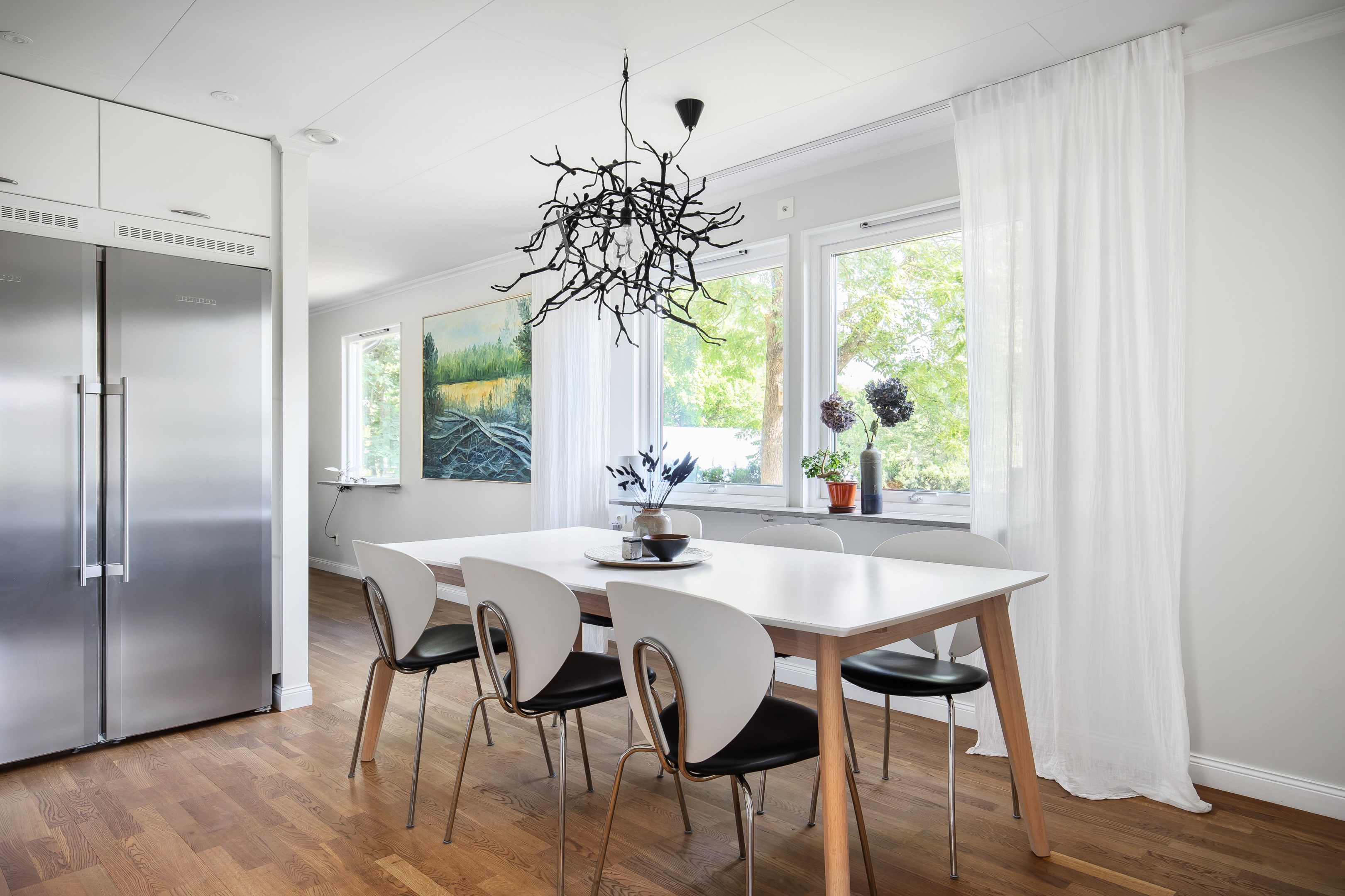 Bostadsbild från Skogdalsvägen 5, Såld i Björknäs, Nacka