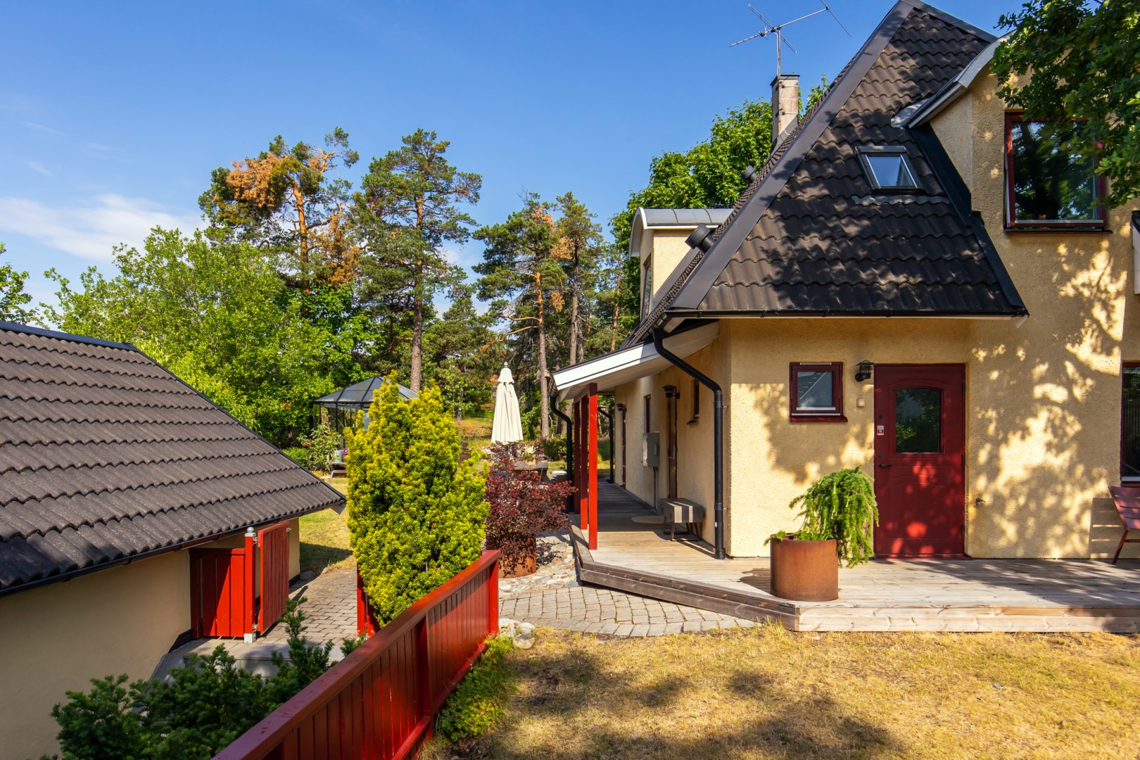 Bostadsbild från Skogdalsvägen 5, Såld i Björknäs, Nacka