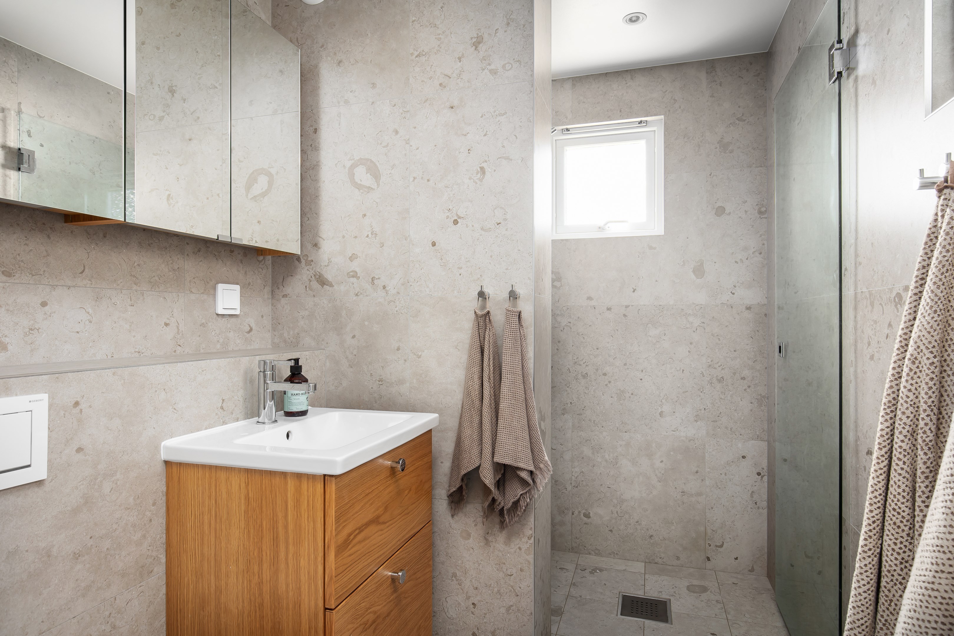 Bostadsbild från Skogdalsvägen 5, Såld i Björknäs, Nacka