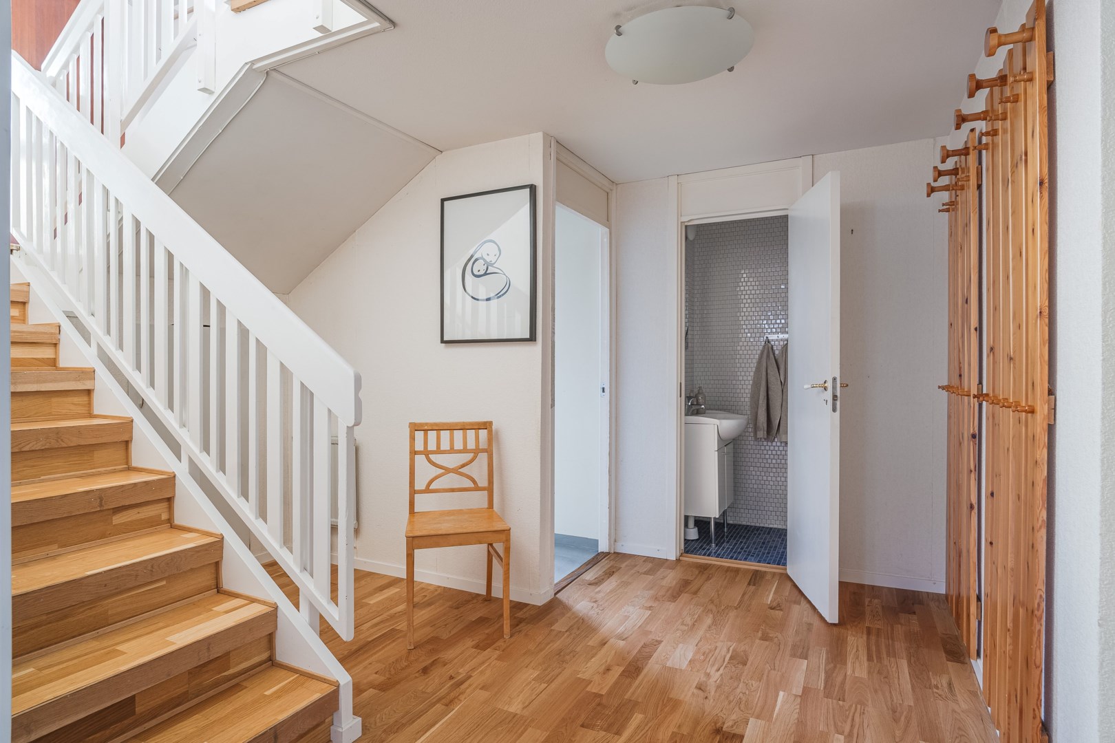 Bostadsbild från Kolfatsvägen 11, Såld i Valsätra, Uppsala