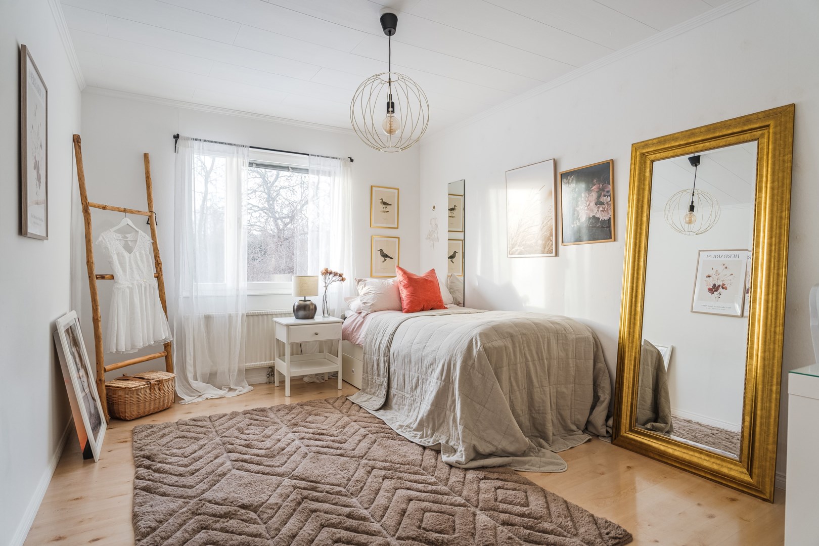 Bostadsbild från Kolfatsvägen 11, Såld i Valsätra, Uppsala