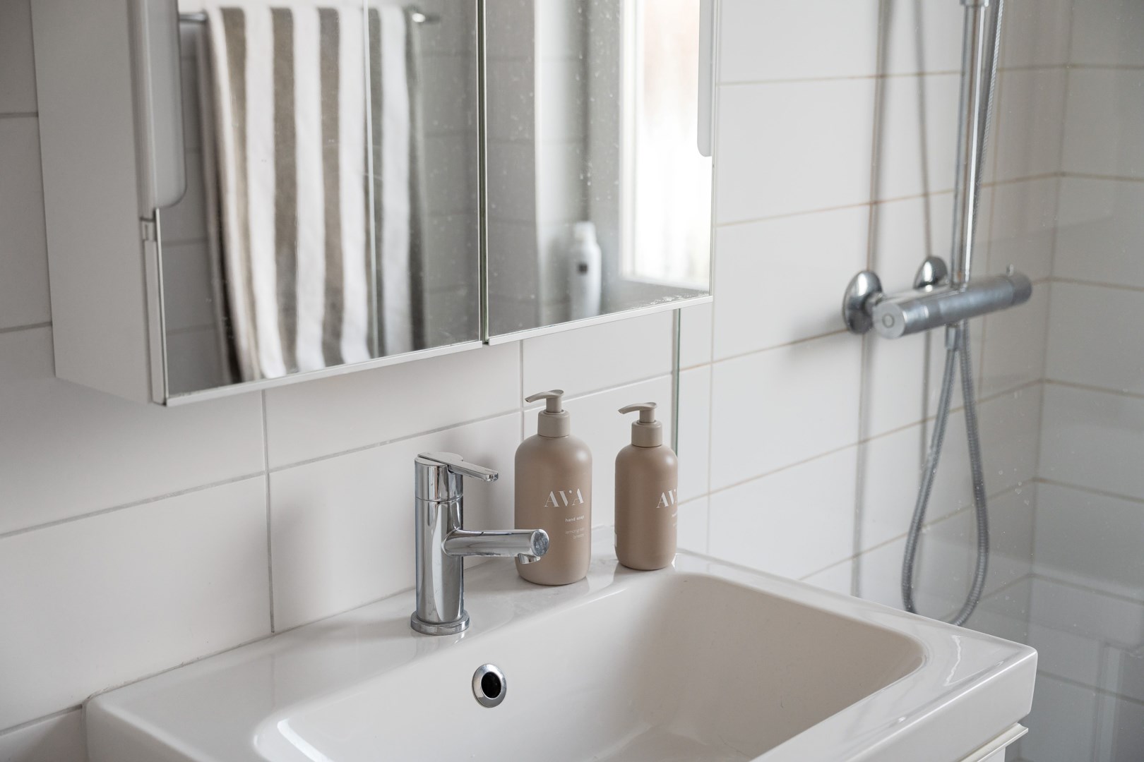 Bostadsbild från Kolfatsvägen 11, Såld i Valsätra, Uppsala