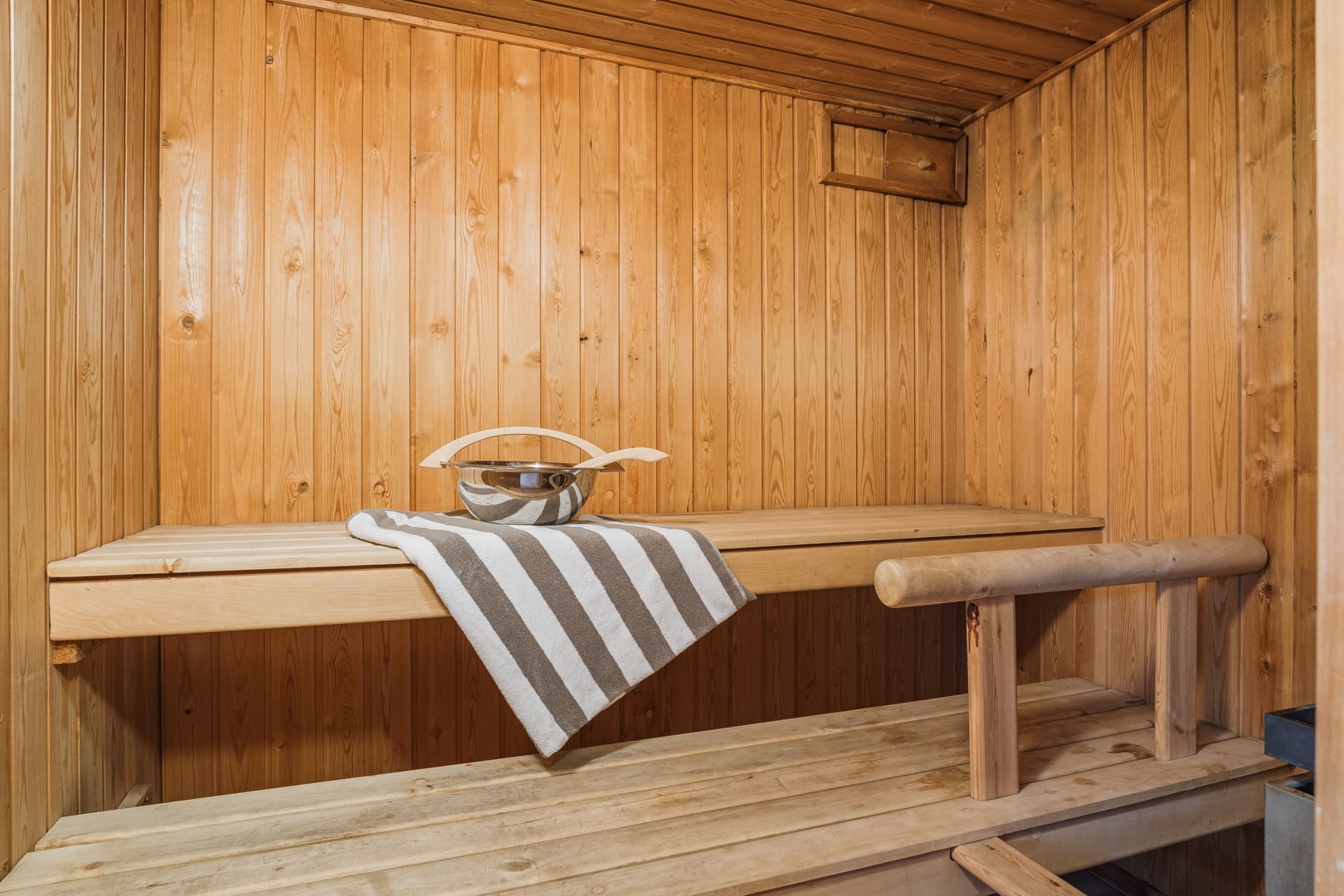 Bostadsbild från Kolfatsvägen 11, Såld i Valsätra, Uppsala