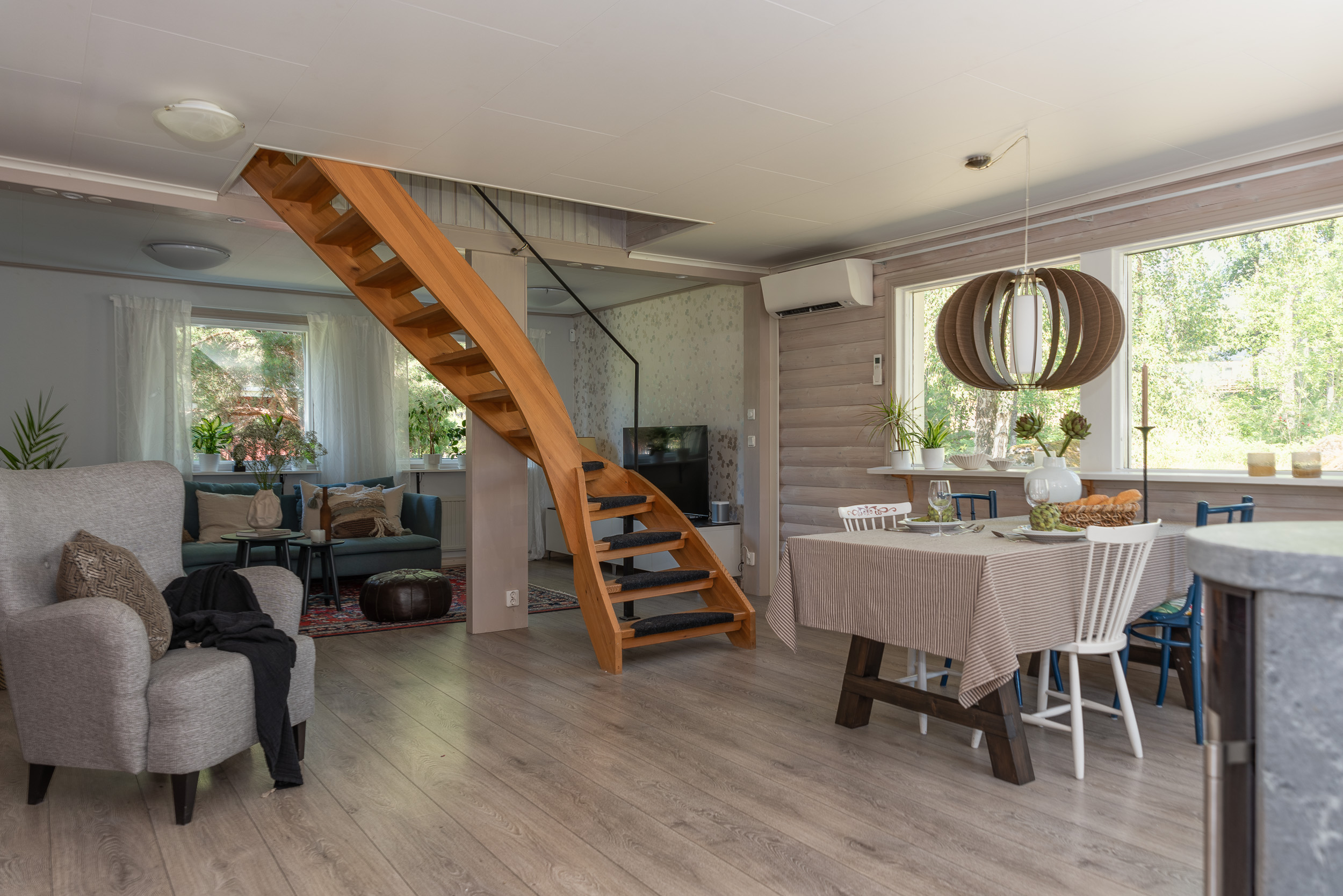 Bostadsbild från Länkstigen 6, Såld i Harkie, Västerås