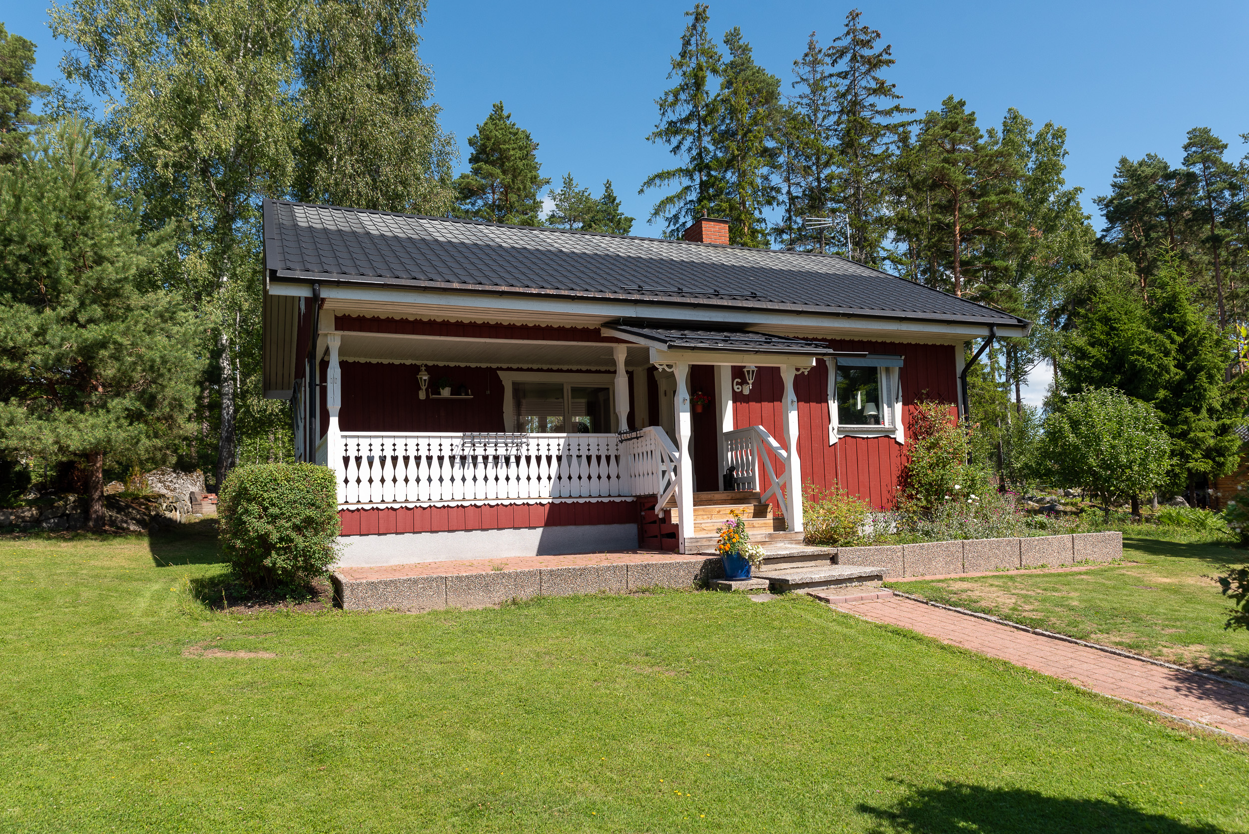 Bostadsbild från Länkstigen 6, Såld i Harkie, Västerås