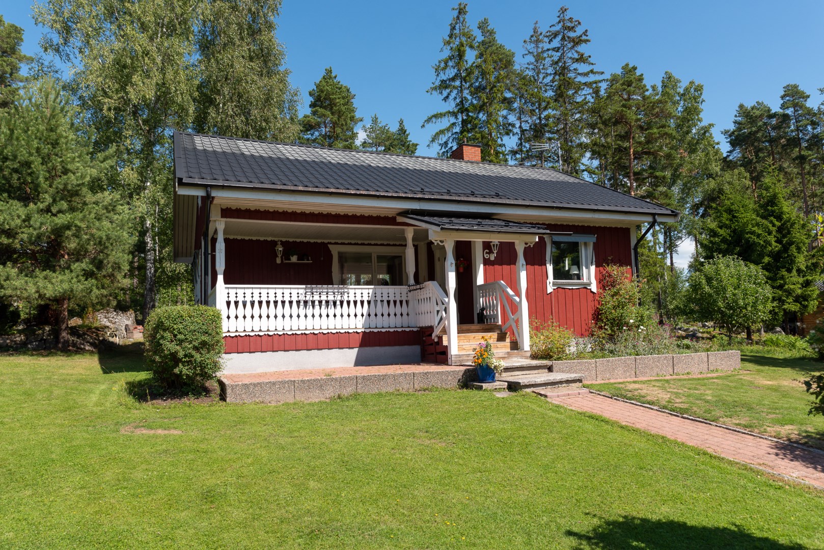 Bostadsbild från Länkstigen 6, Såld i Harkie, Västerås