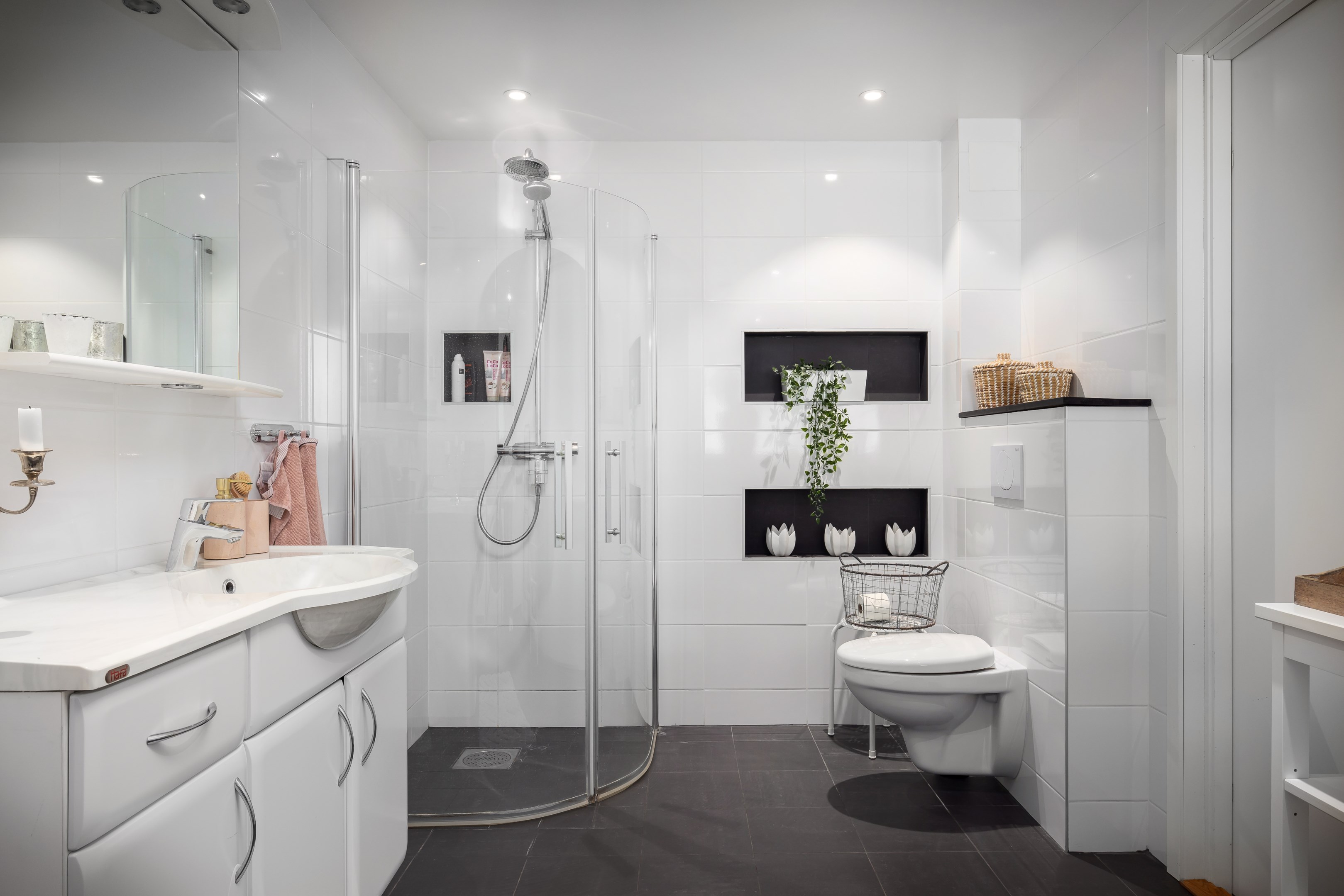 Bostadsbild från Kättingvägen 20, Såld i Södra kopparmora, Värmdö