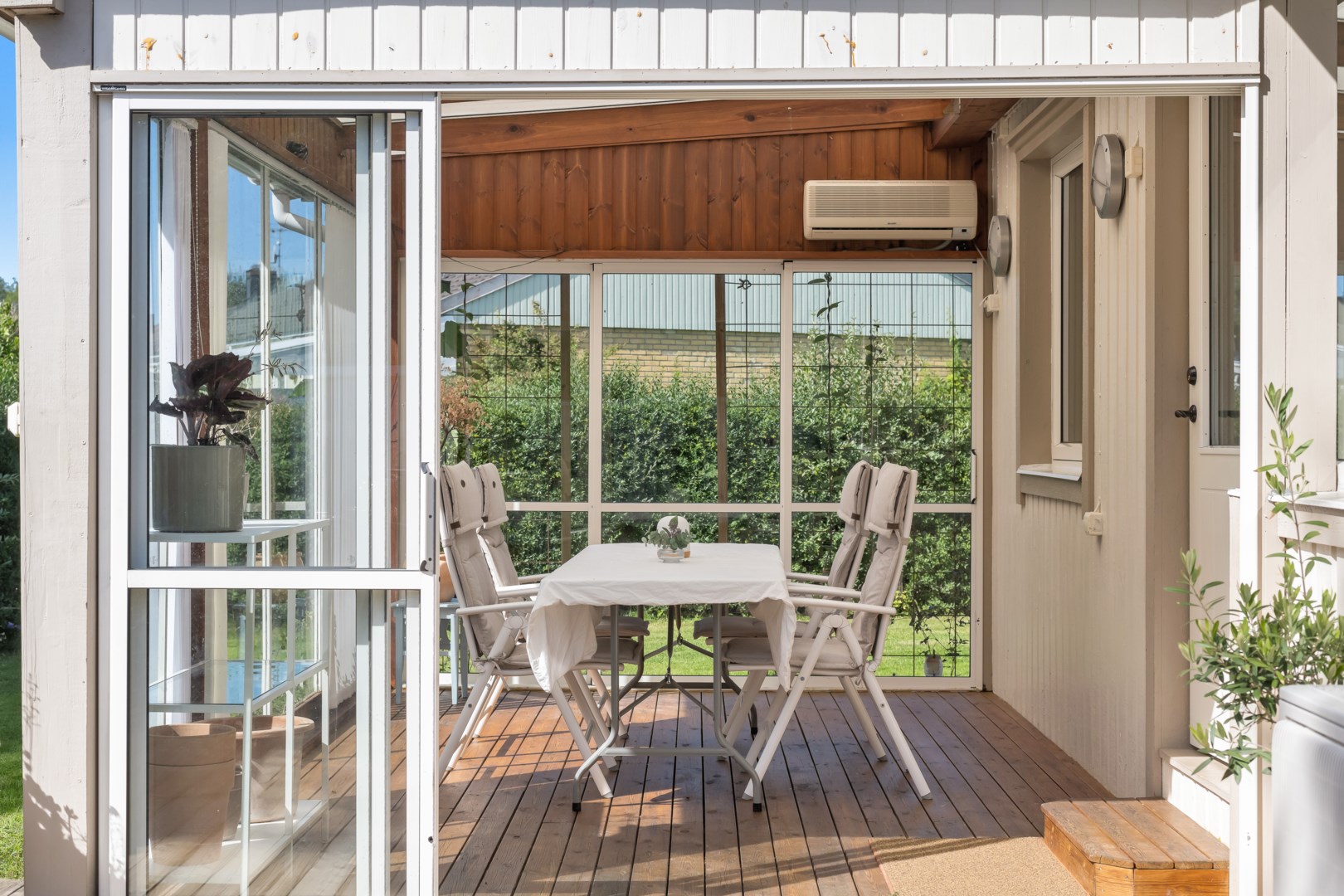 Bostadsbild från Arkitektvägen 60, Såld i Vänge, Uppsala