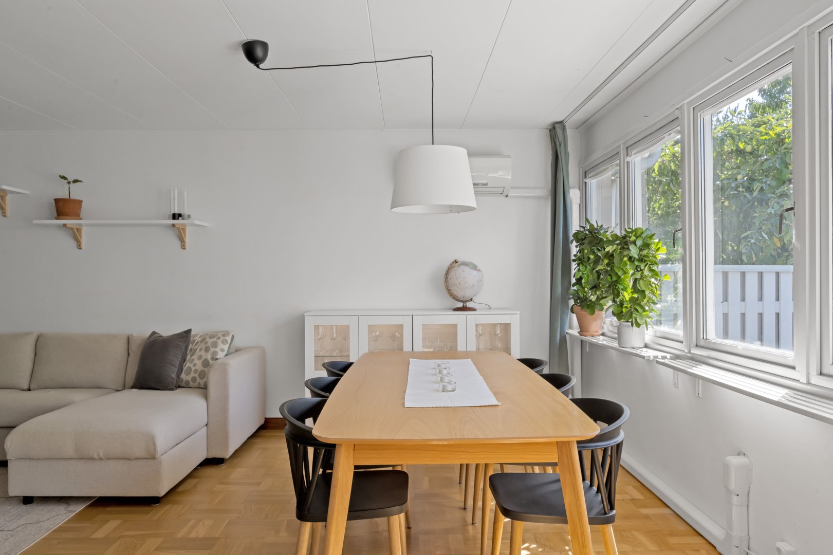 Bostadsbild från Arkitektvägen 60, Såld i Vänge, Uppsala