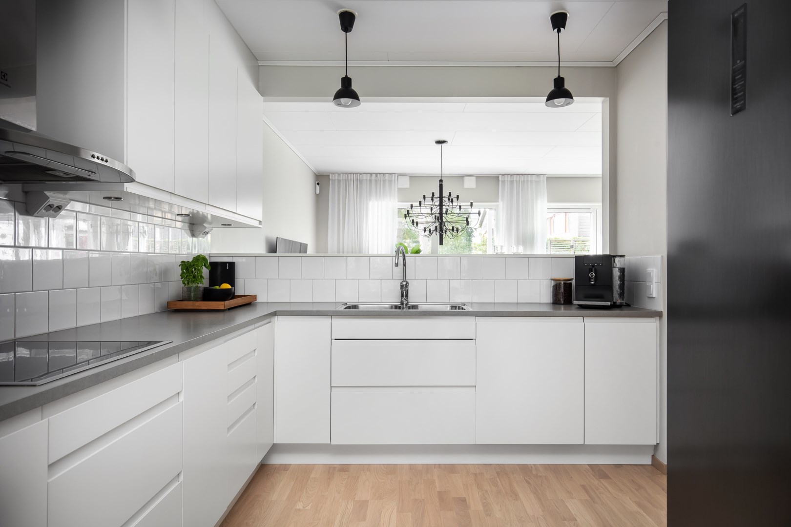 Bostadsbild från Dansbanevägen 11, Såld i Tollare, Nacka