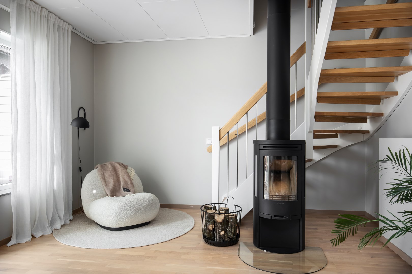 Bostadsbild från Dansbanevägen 11, Såld i Tollare, Nacka