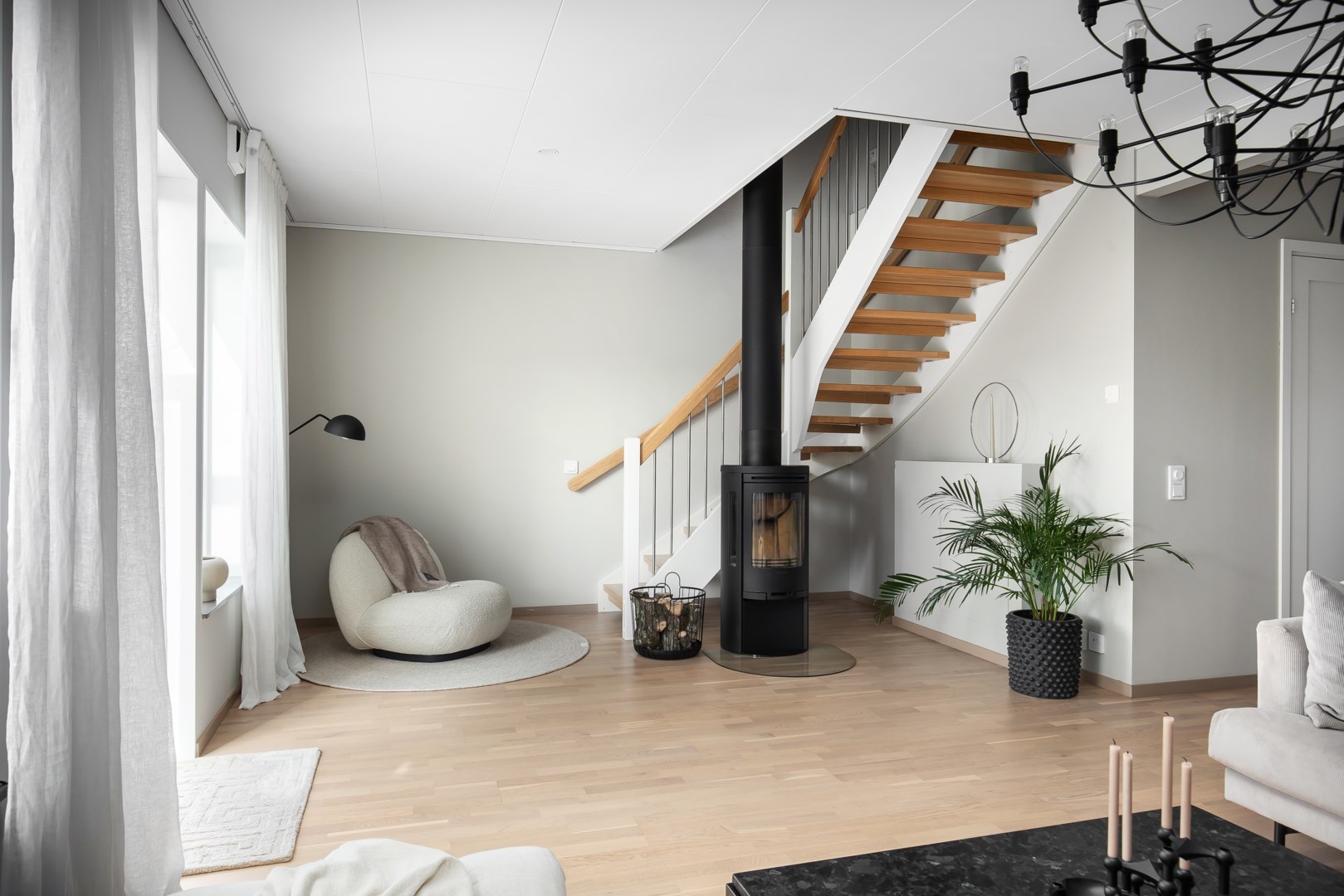 Bostadsbild från Dansbanevägen 11, Såld i Tollare, Nacka