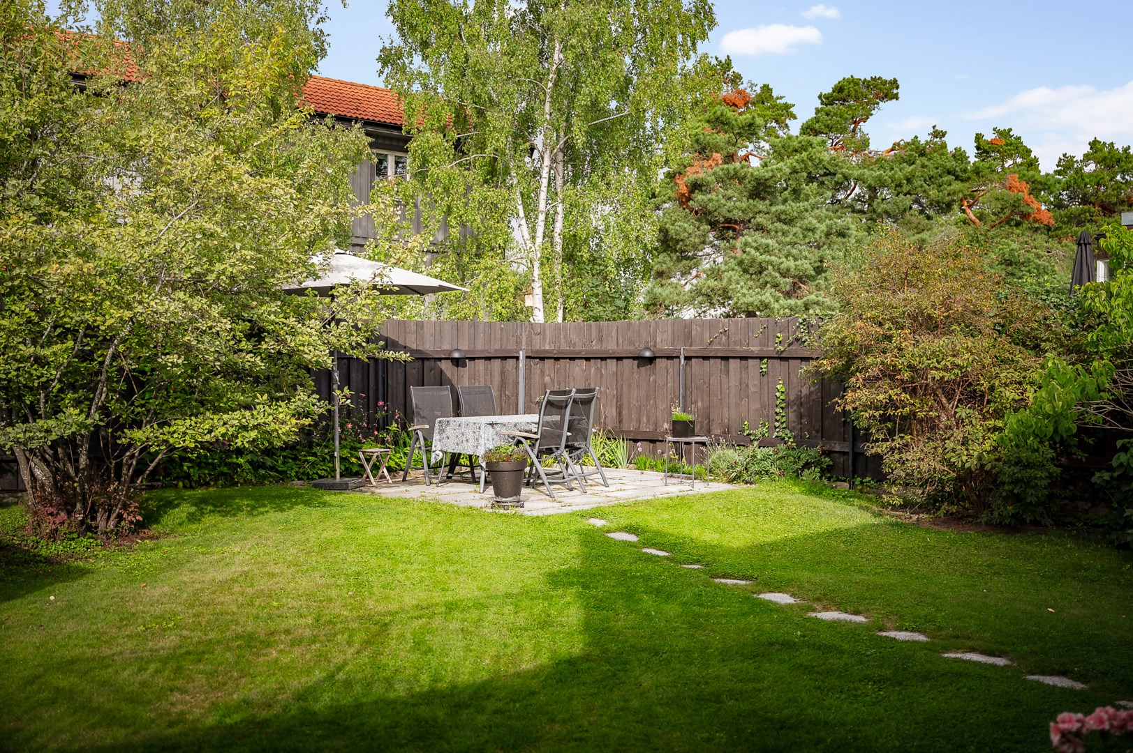 Bostadsbild från Solstigen 51, Såld i Skuru, Nacka