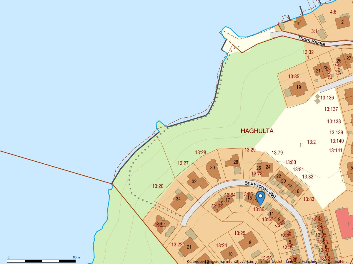 Sjönära läge med promenadavstånd till samfälld badstrand