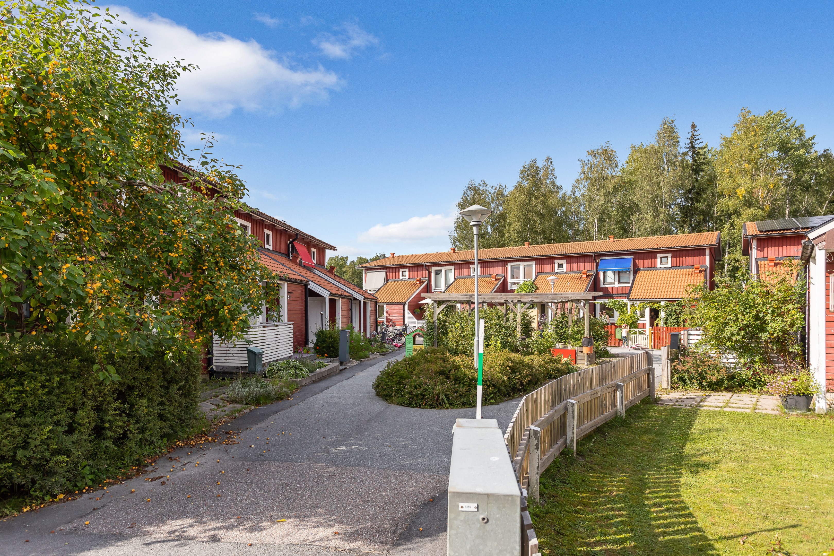 Bostadsbild från Månskensvägen 65, Såld i Storvreta, Uppsala