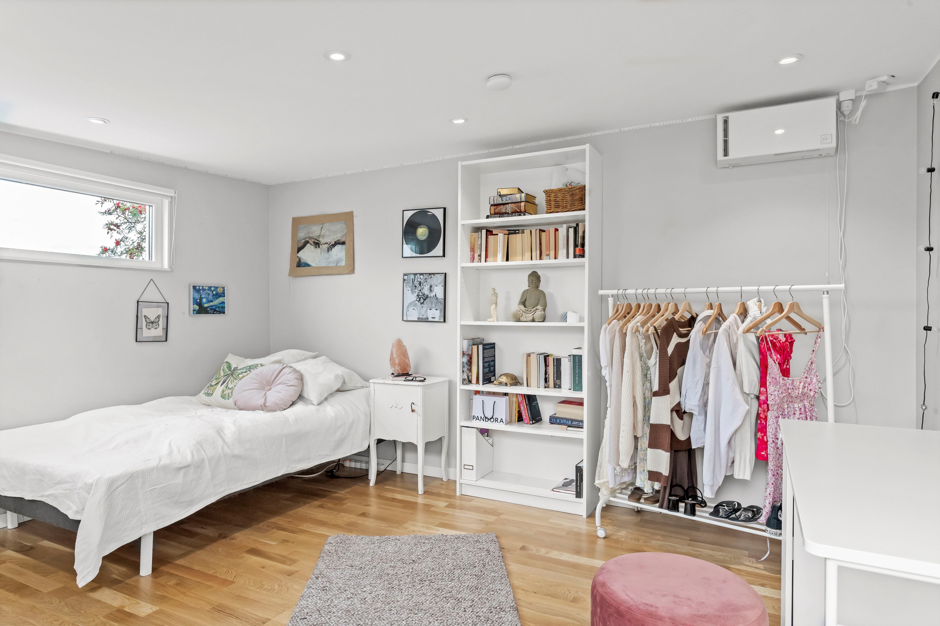 Bostadsbild från Sjungarbacksvägen 5, Såld i Bälinge, Uppsala