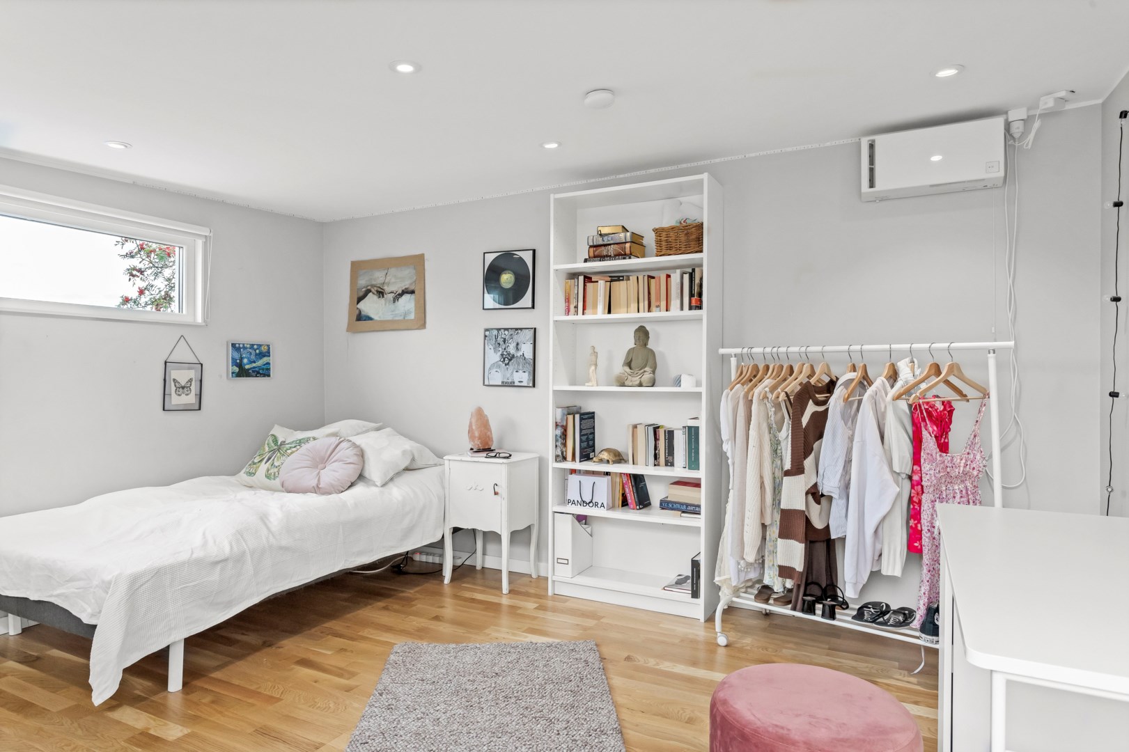 Bostadsbild från Sjungarbacksvägen 5, Såld i Bälinge, Uppsala