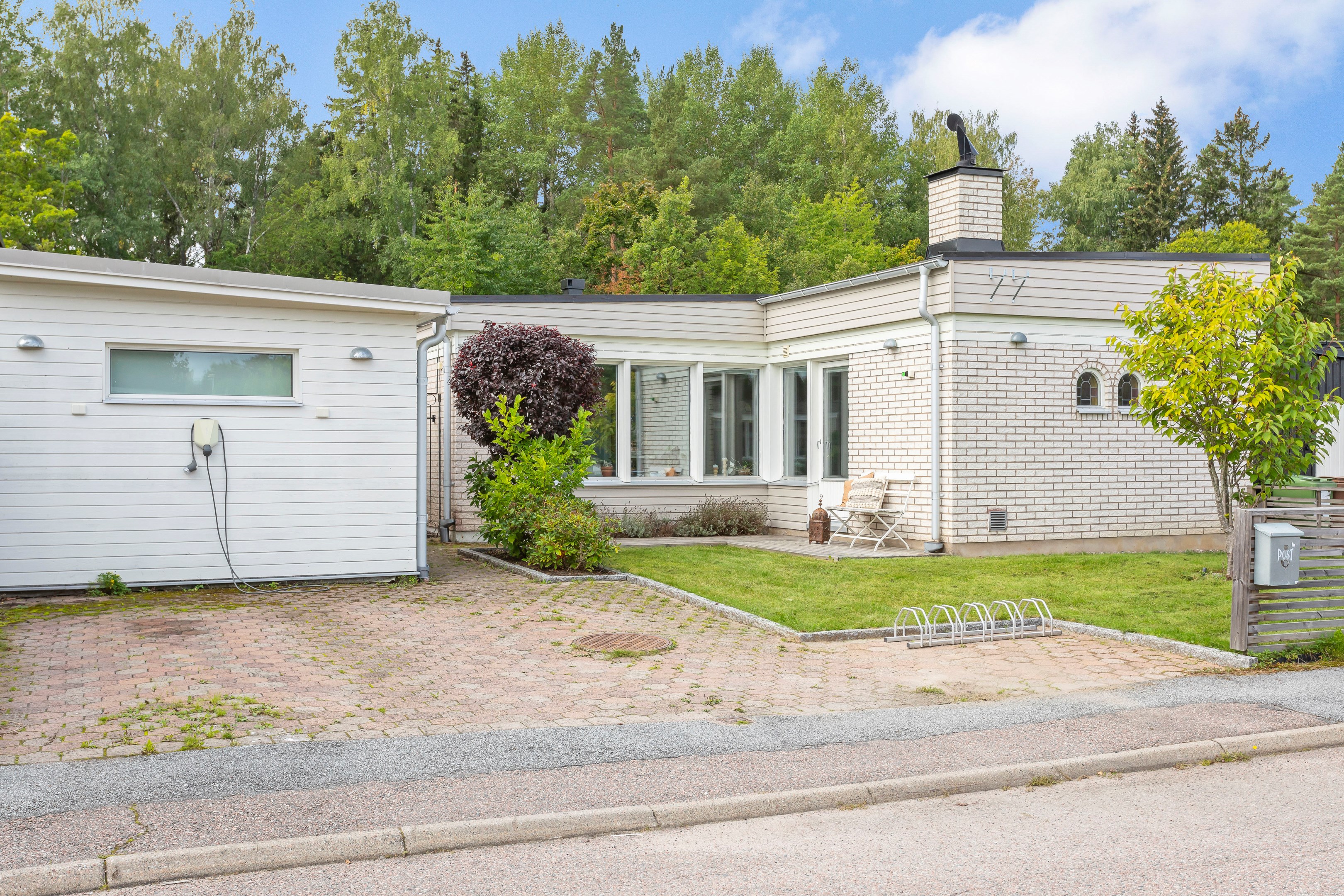 Bostadsbild från Sjungarbacksvägen 5, Såld i Bälinge, Uppsala