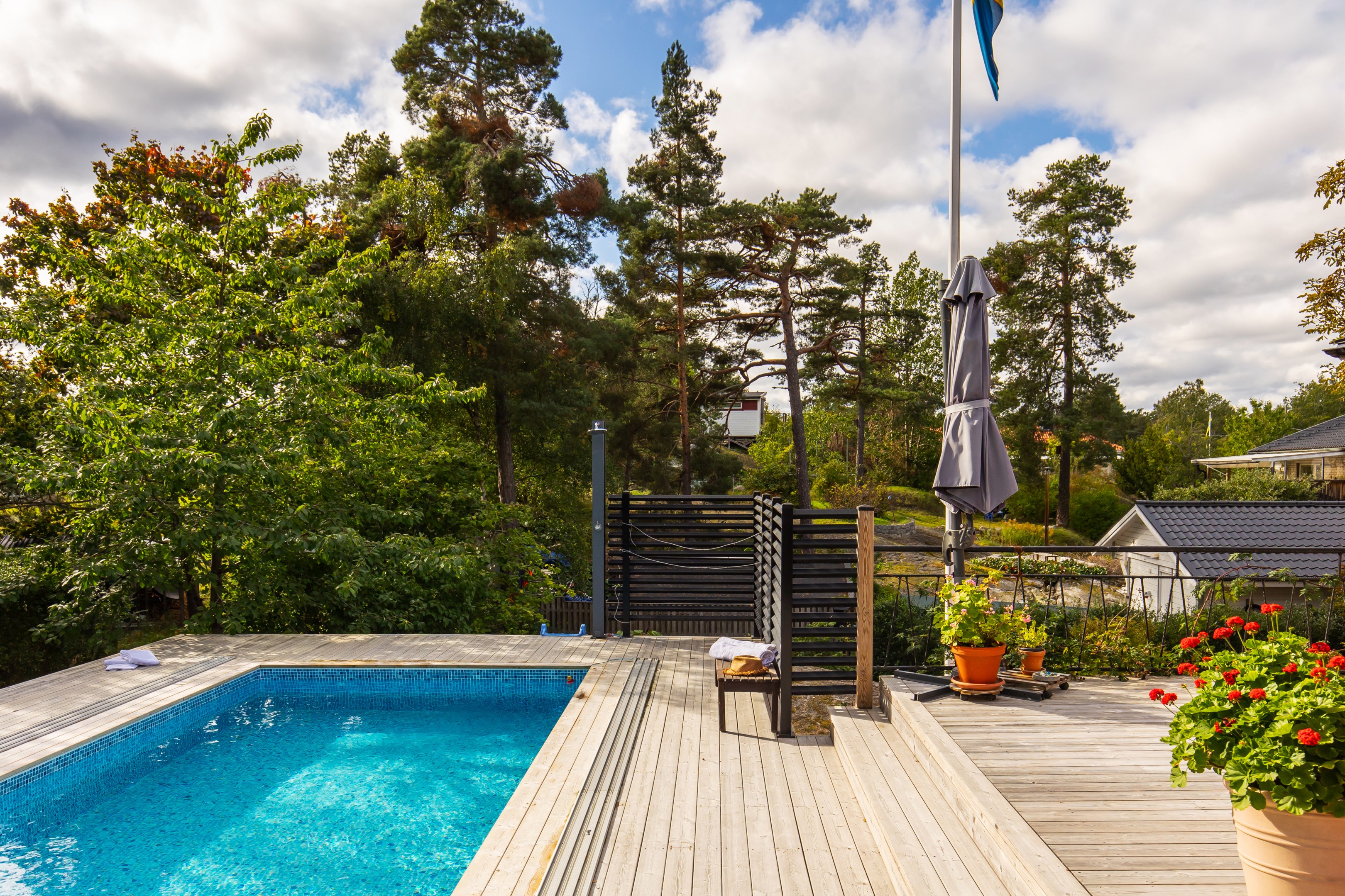 Bostadsbild från Lövdalsvägen 28, Såld i Björknäs, Nacka