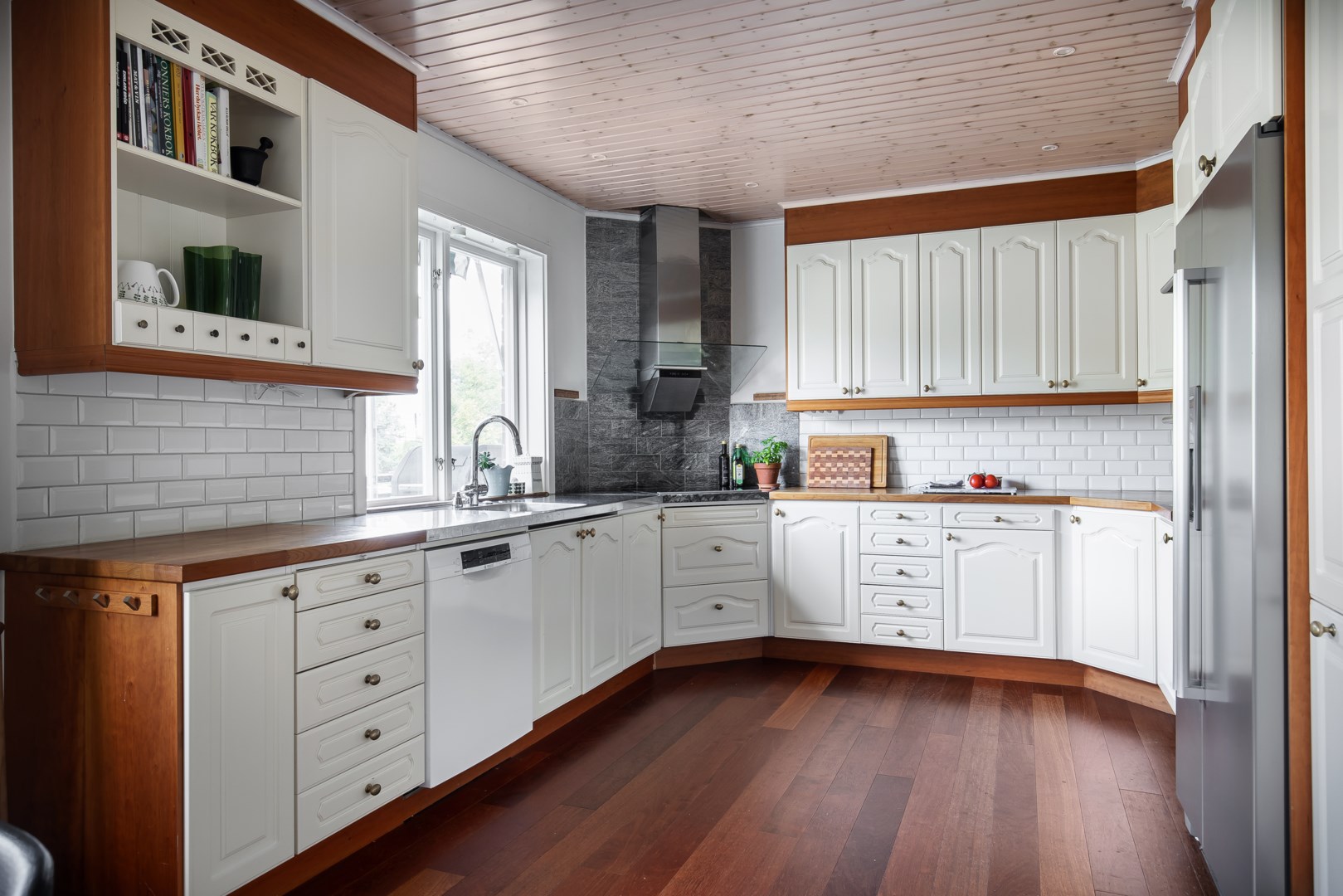 Bostadsbild från Lövdalsvägen 28, Såld i Björknäs, Nacka