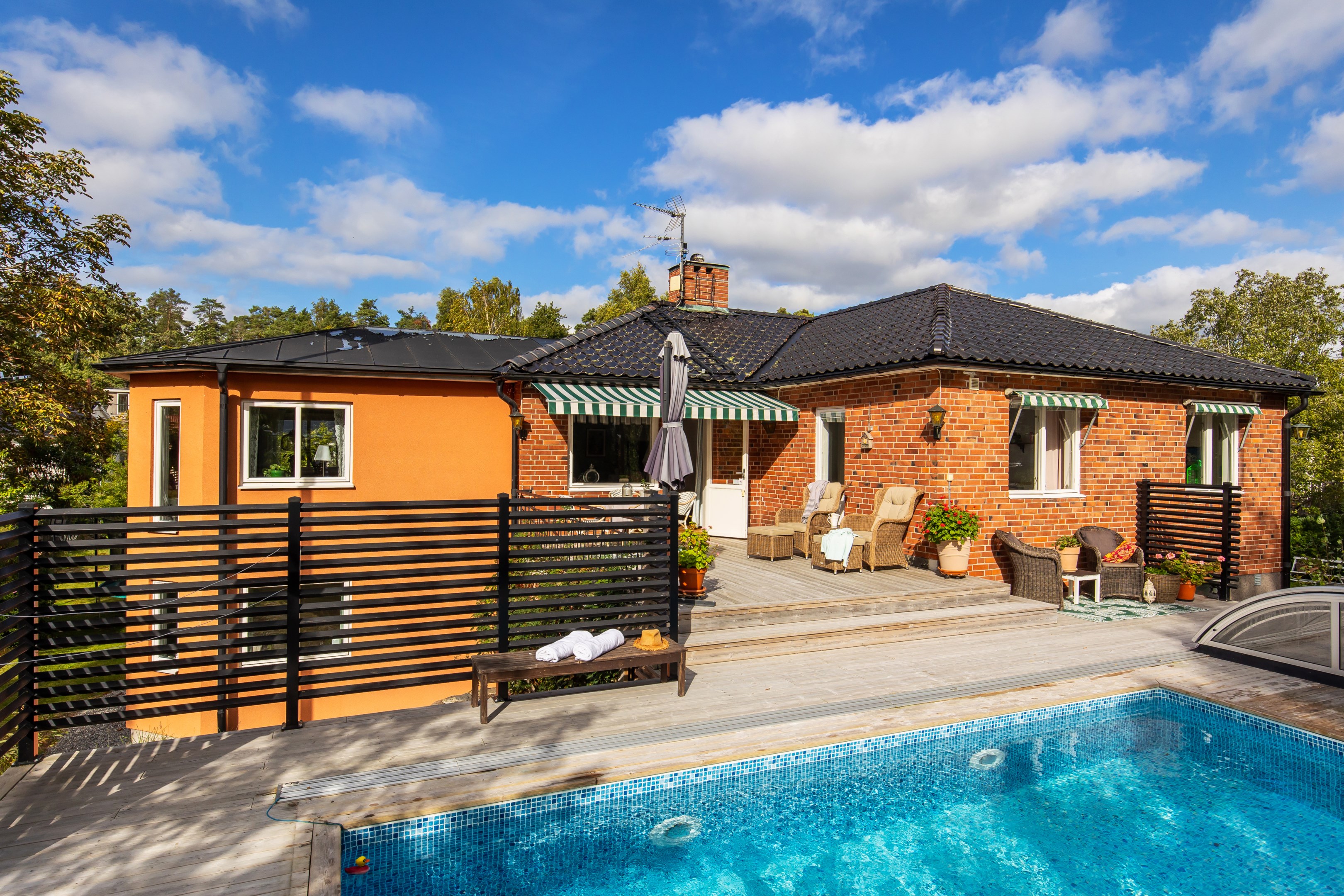 Bostadsbild från Lövdalsvägen 28, Såld i Björknäs, Nacka