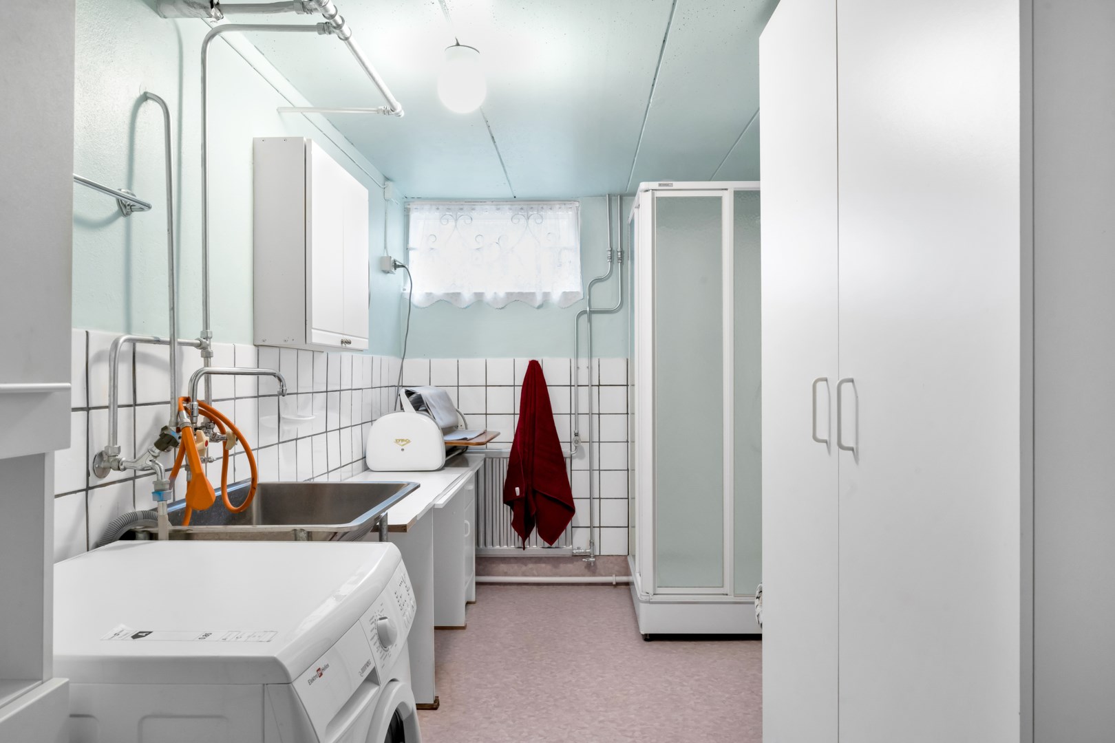 Bostadsbild från Flygargatan 13, Såld i Bärby Hage, Uppsala