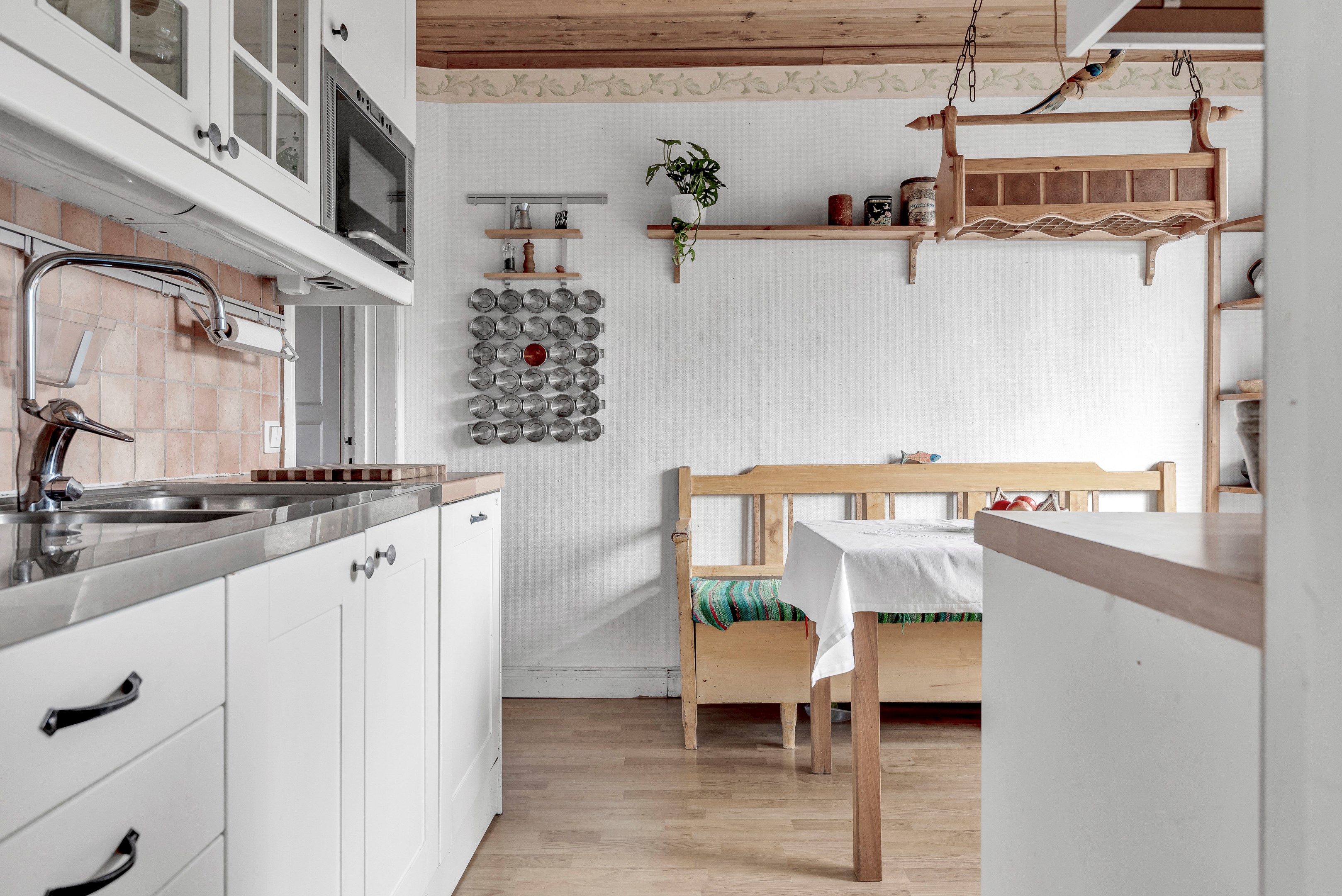 Bostadsbild från Vattgårdsvägen 18, Såld i Storvreta, Uppsala